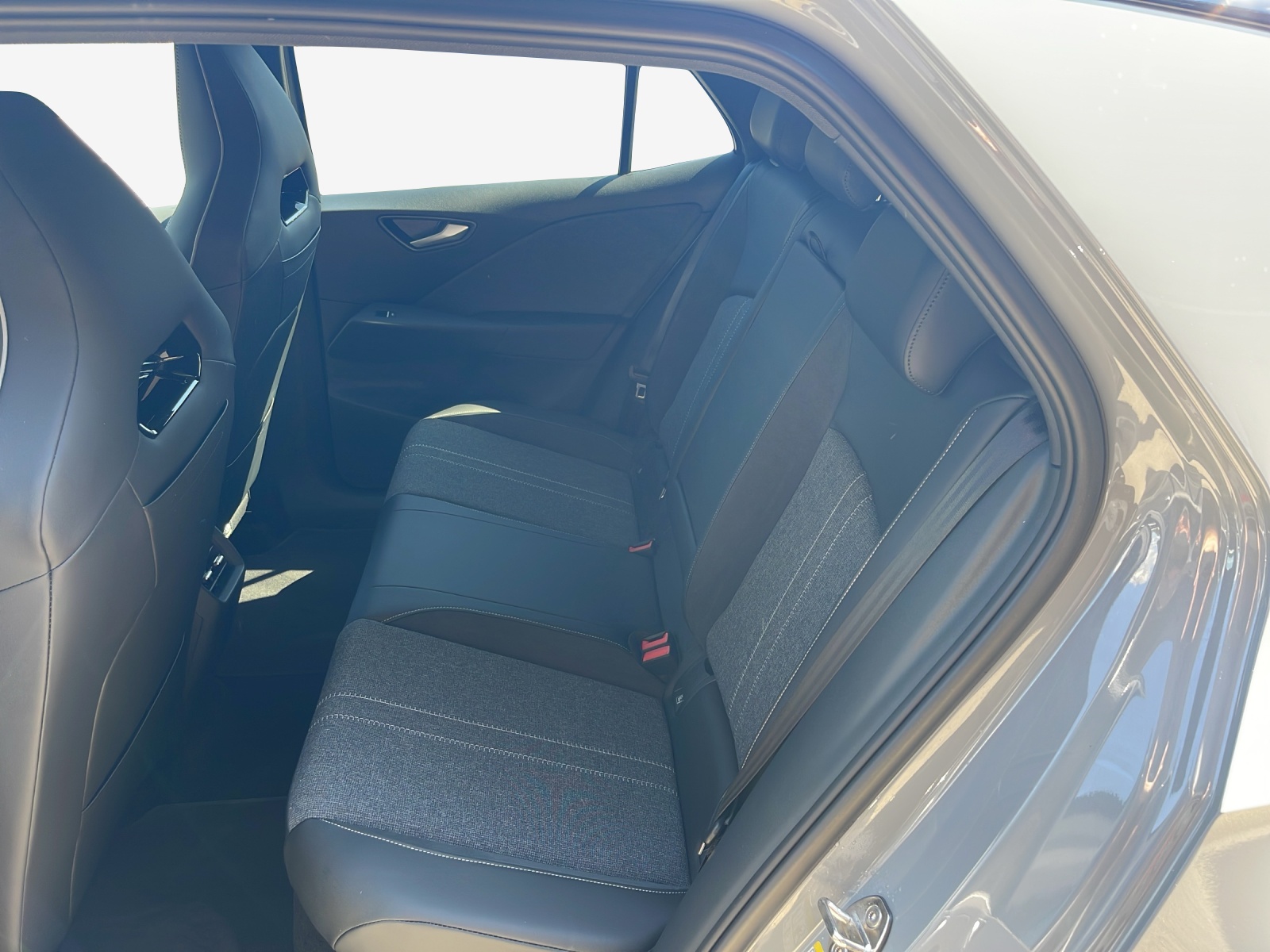 VW ID.3 Neo 58 kWh 190 PS Style-image-11