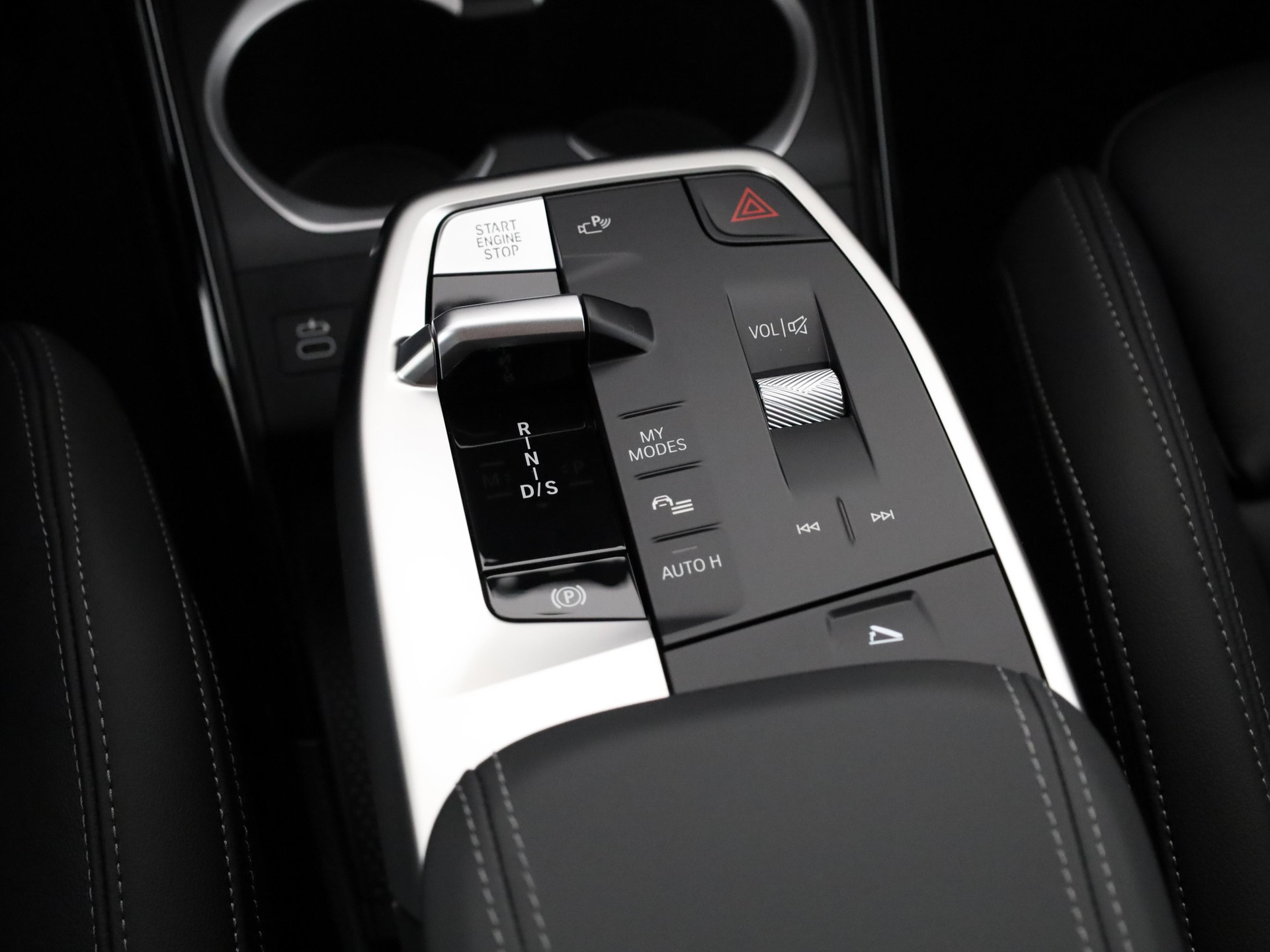 BMW X1 U11 23i xDrive paddles-image-18