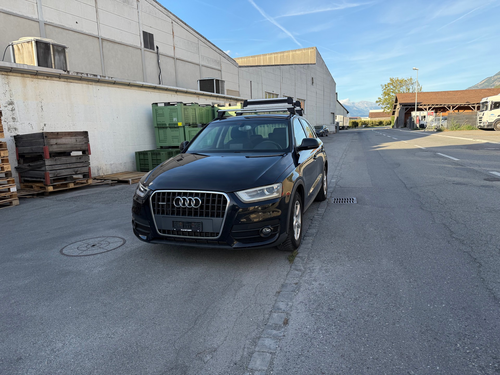 AUDI Q3 2.0 TFSI quattro-image-4