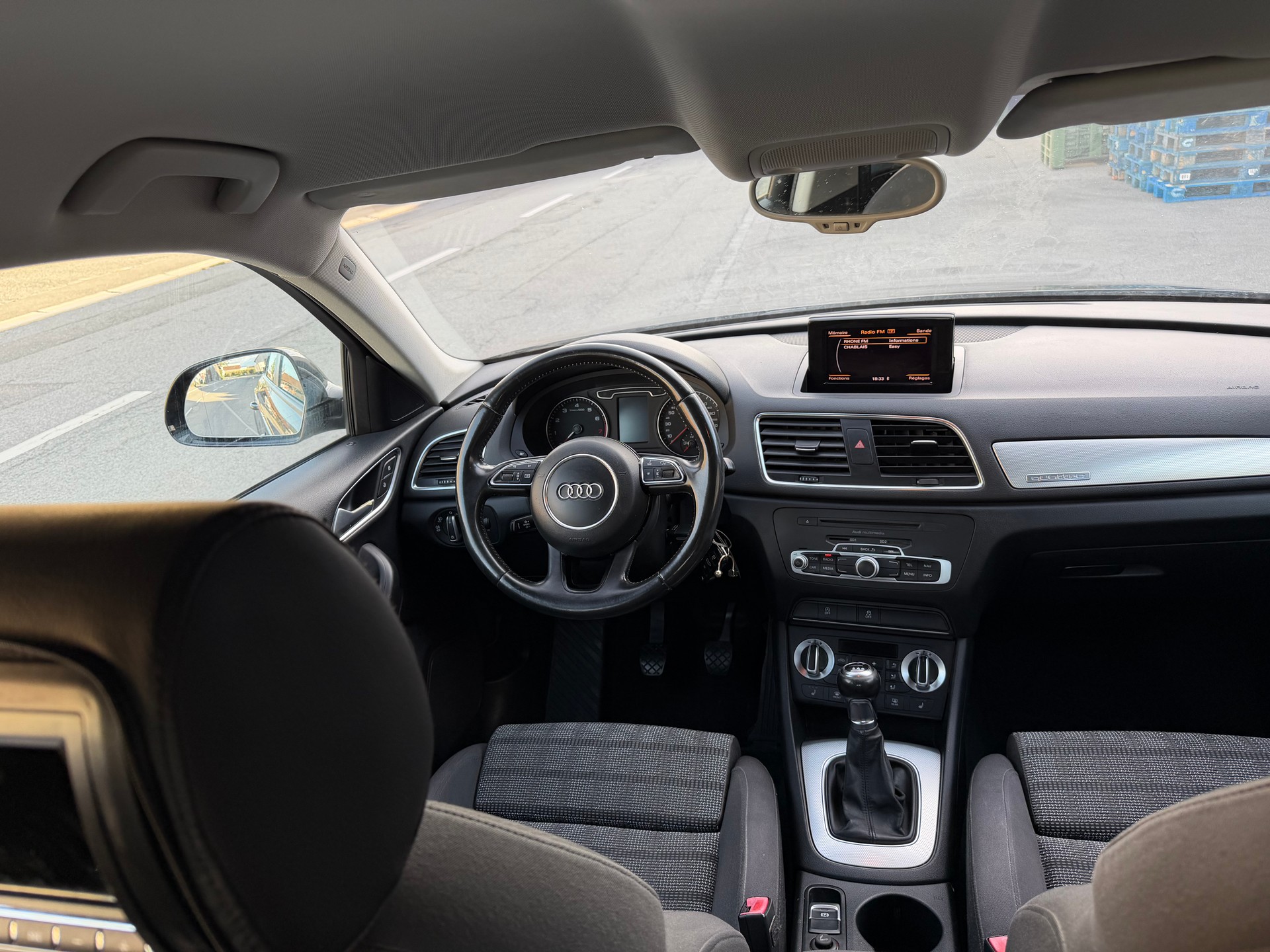 AUDI Q3 2.0 TFSI quattro-image-2