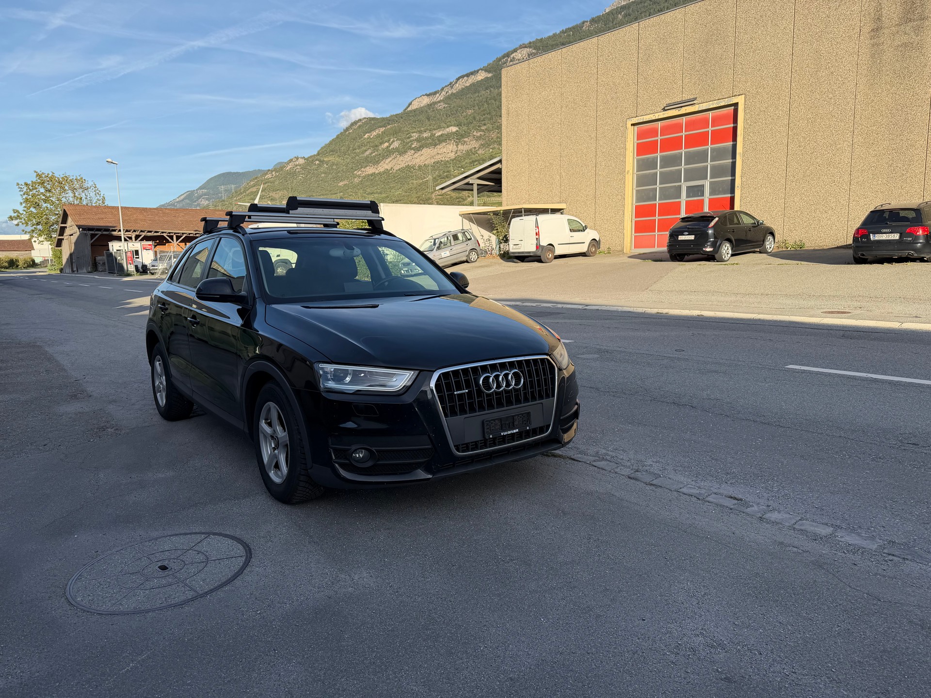 AUDI Q3 2.0 TFSI quattro-image-10