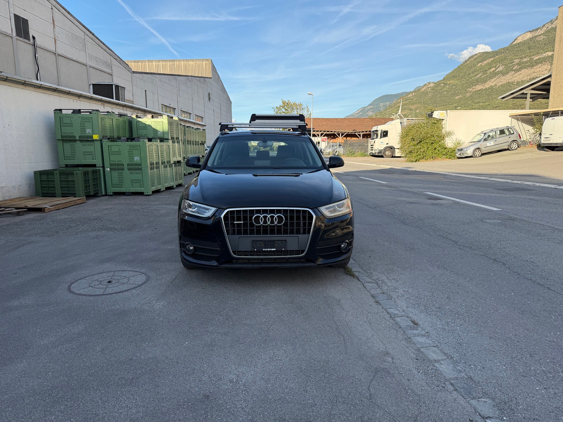 AUDI Q3 2.0 TFSI quattro-image-8
