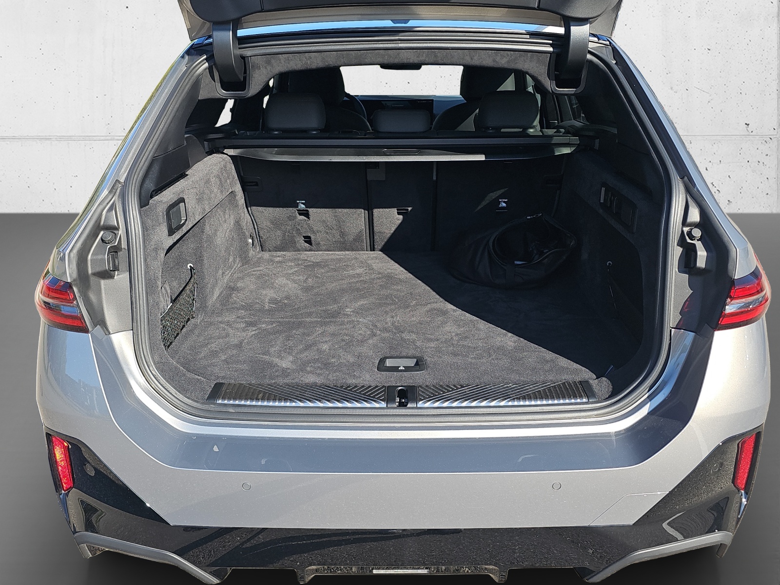 BMW i5 xDrive 40 Tour M S.Pro / 0.00% Leasing-image-16