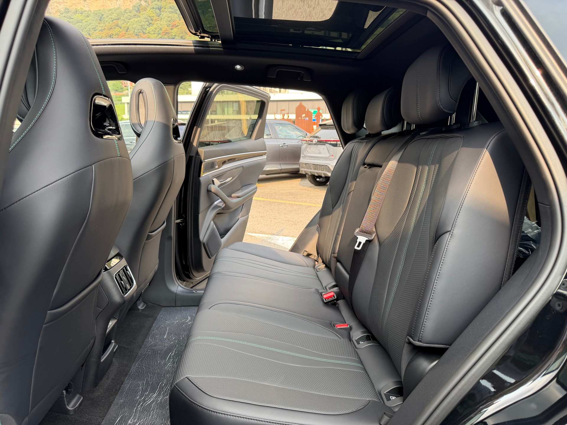 BYD Seal U DM-i Design AWD-image-12