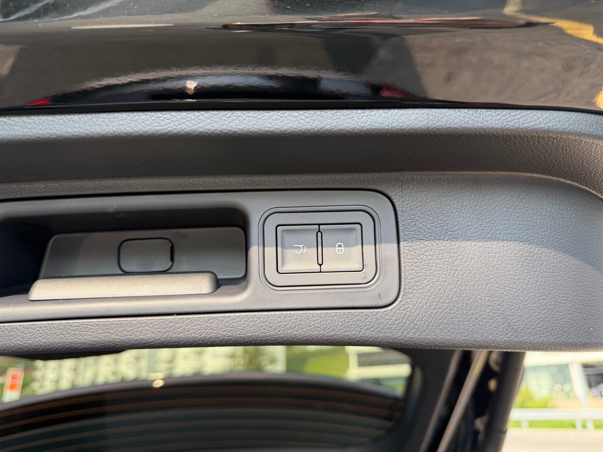 BYD Seal U DM-i Design AWD-image-8