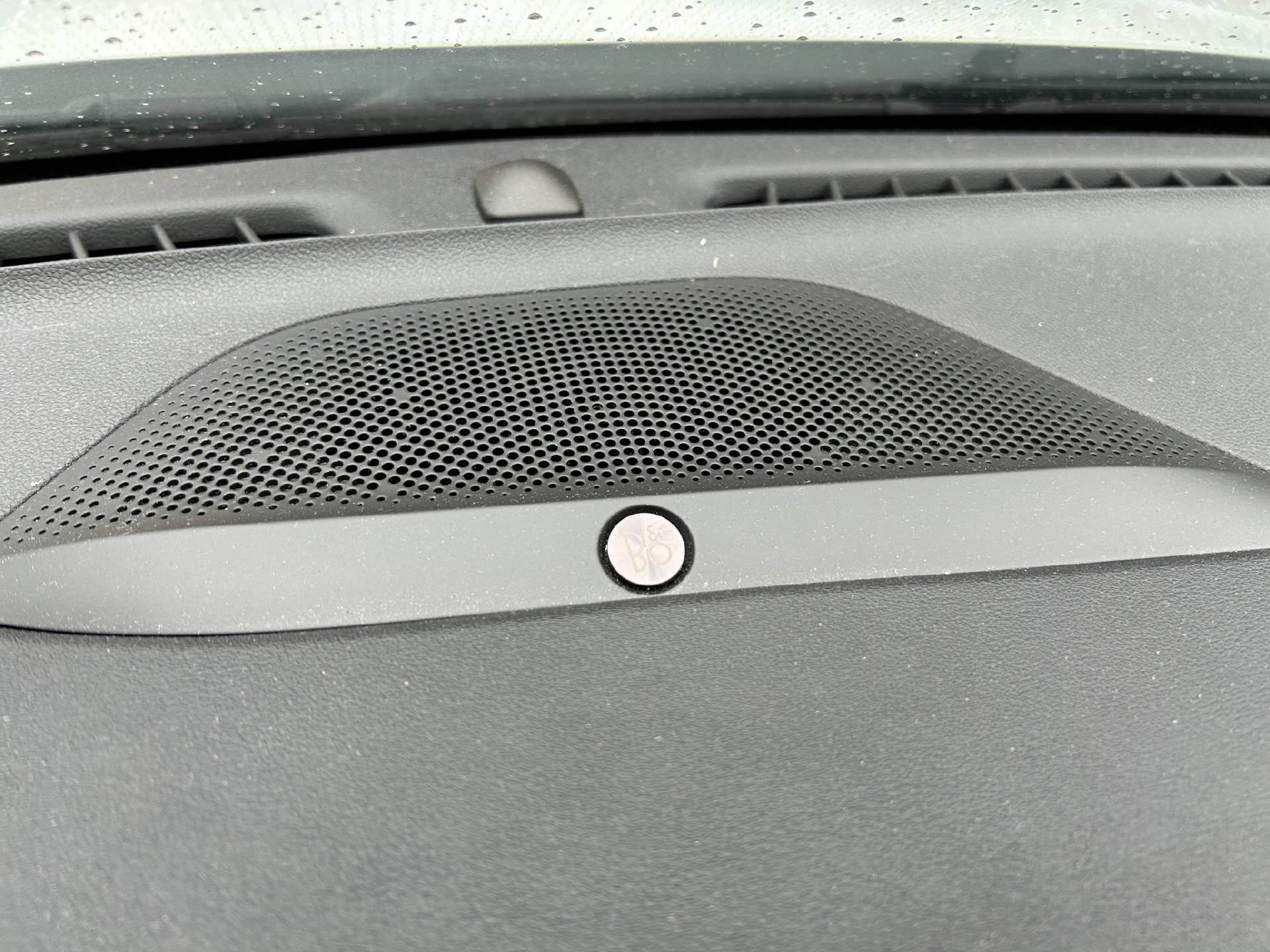 FORD Focus 1.0i EcoB Hybrid 155 ST-Line Vignale-image-29