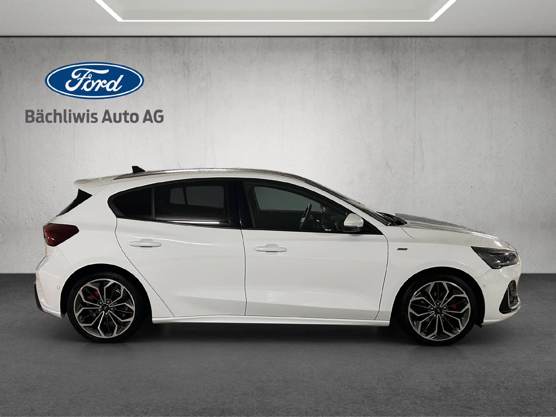 FORD Focus 1.0i EcoB Hybrid 155 ST-Line Vignale-image-5