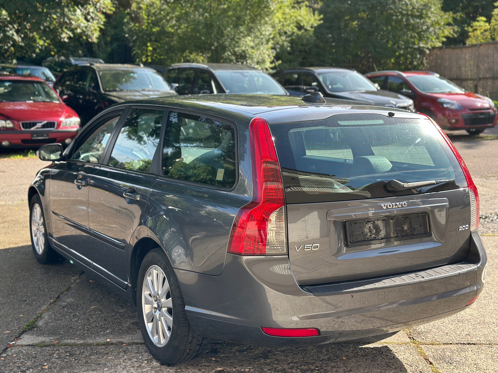 VOLVO V50 2.0D-image-3