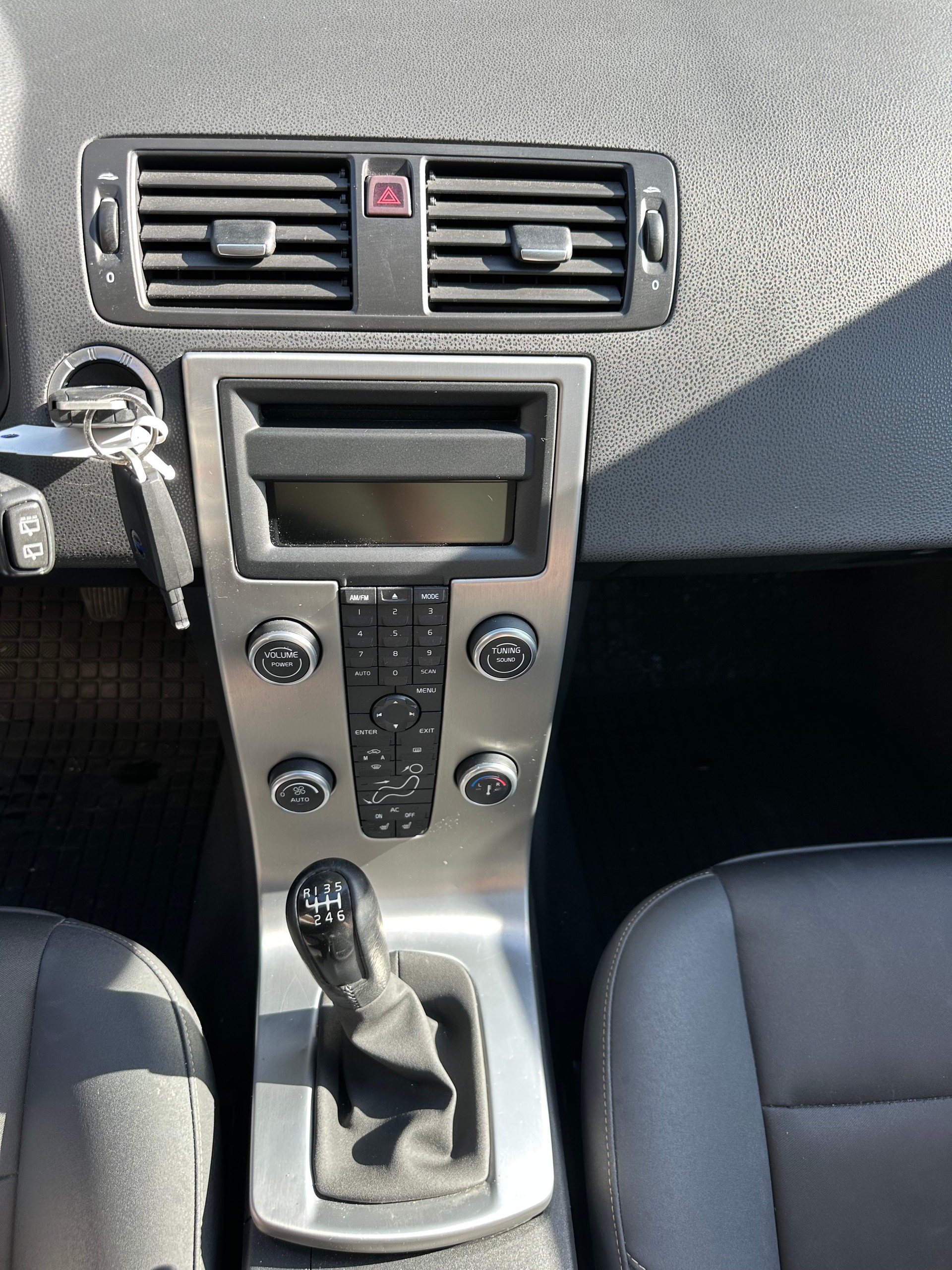 VOLVO V50 2.0D-image-10