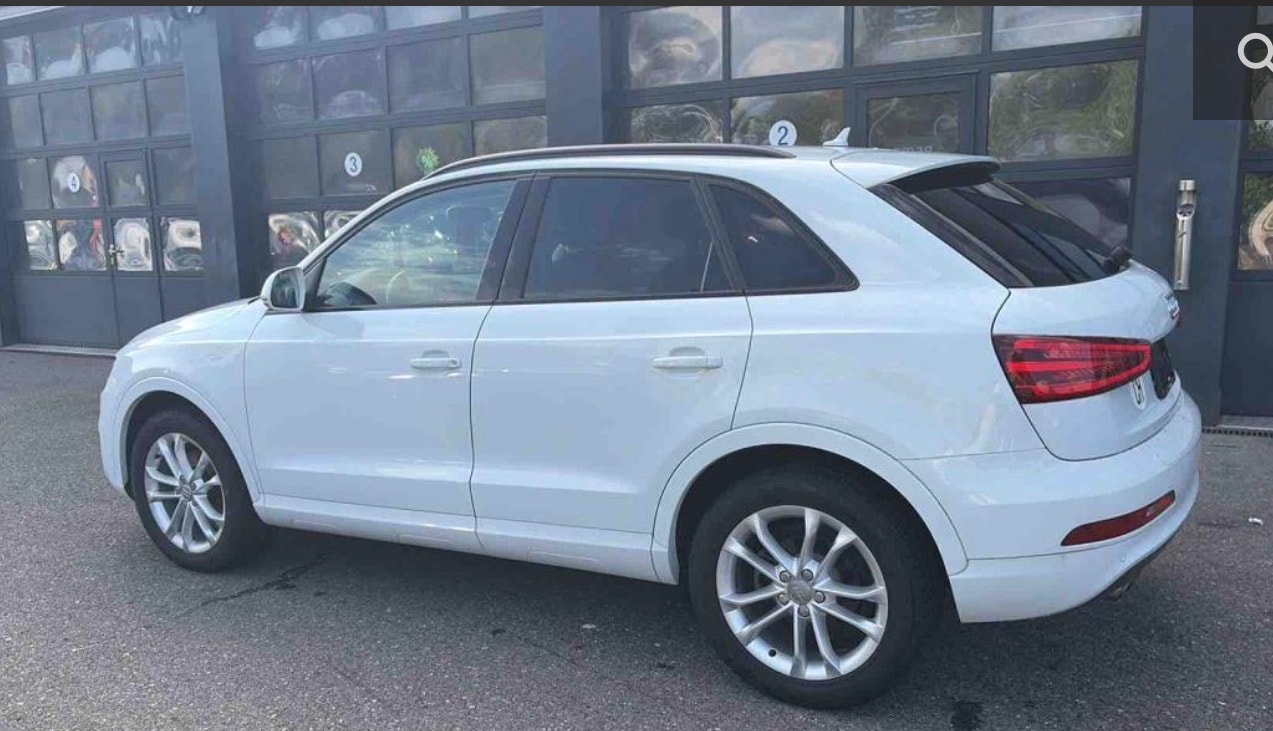AUDI Q3 2.0 TDI Start quattro S-tronic-image-4