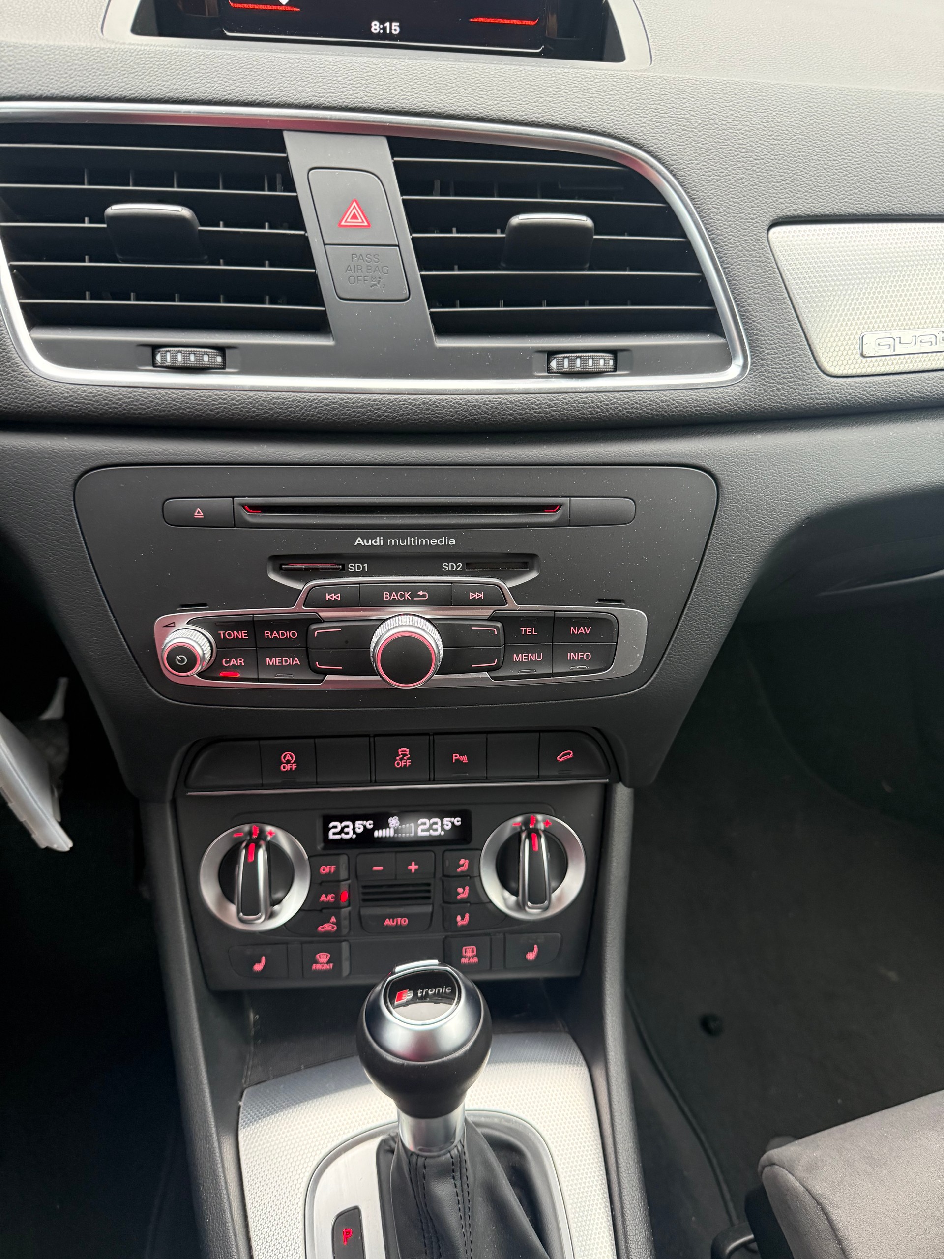 AUDI Q3 2.0 TDI Start quattro S-tronic-image-11