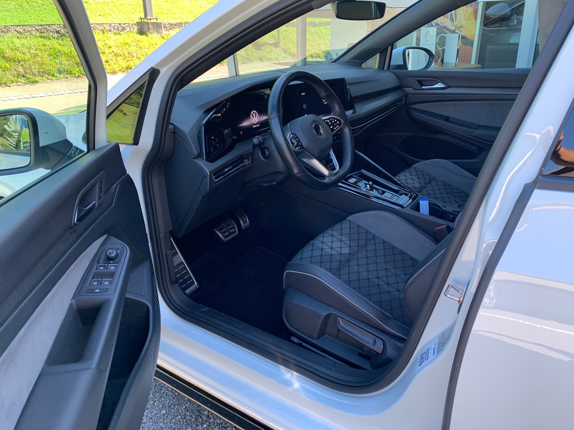 VW Golf 2.0 TSI R-Line DSG 4 Motion-image-7