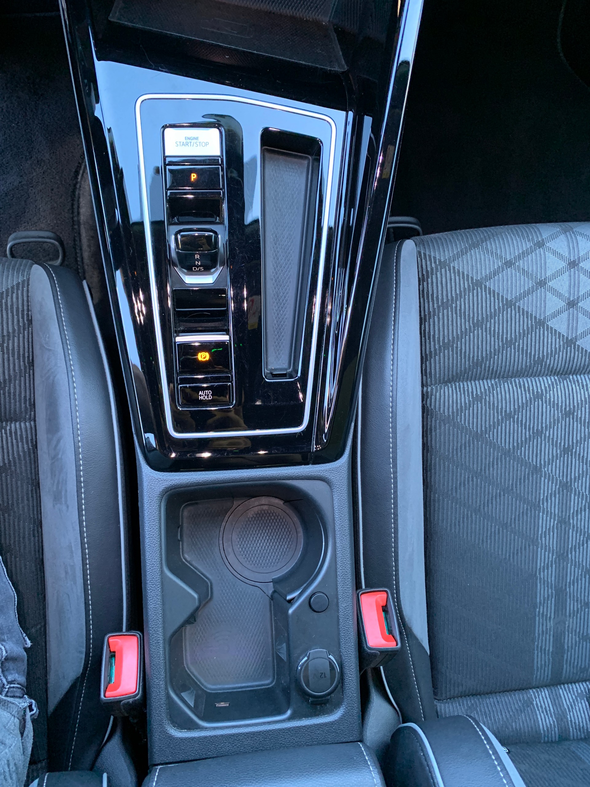VW Golf 2.0 TSI R-Line DSG 4 Motion-image-13