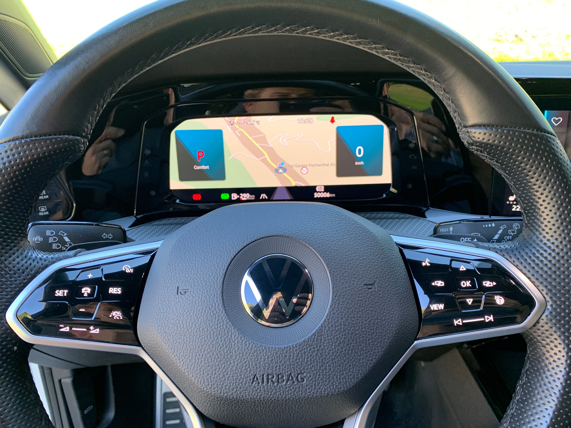 VW Golf 2.0 TSI R-Line DSG 4 Motion-image-10
