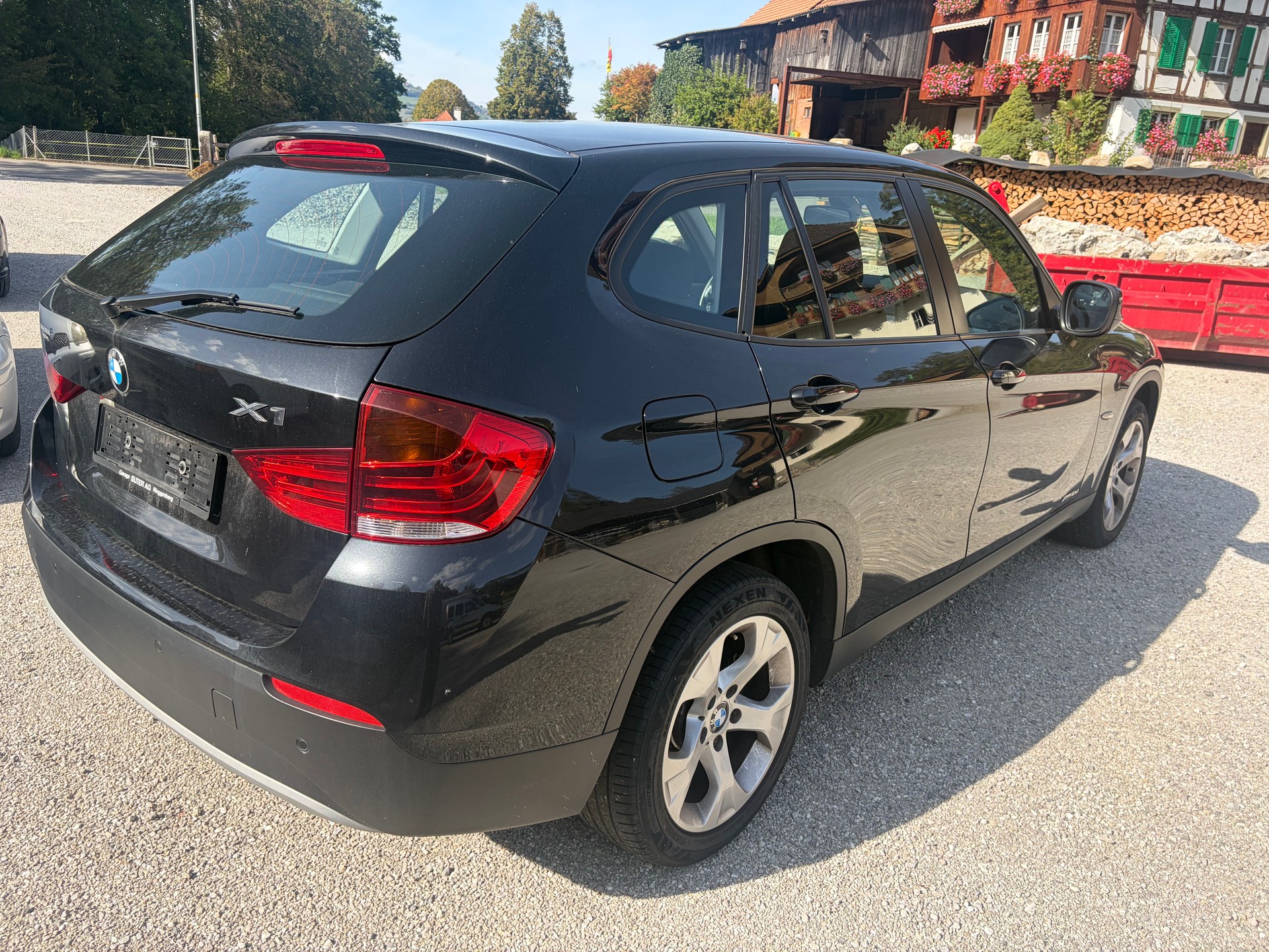 BMW X1 xDrive 18d-image-5