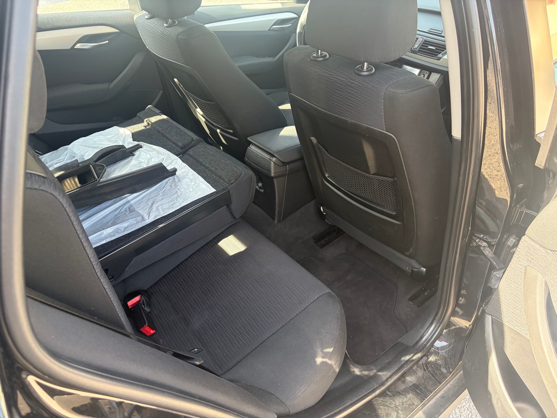 BMW X1 xDrive 18d-image-14