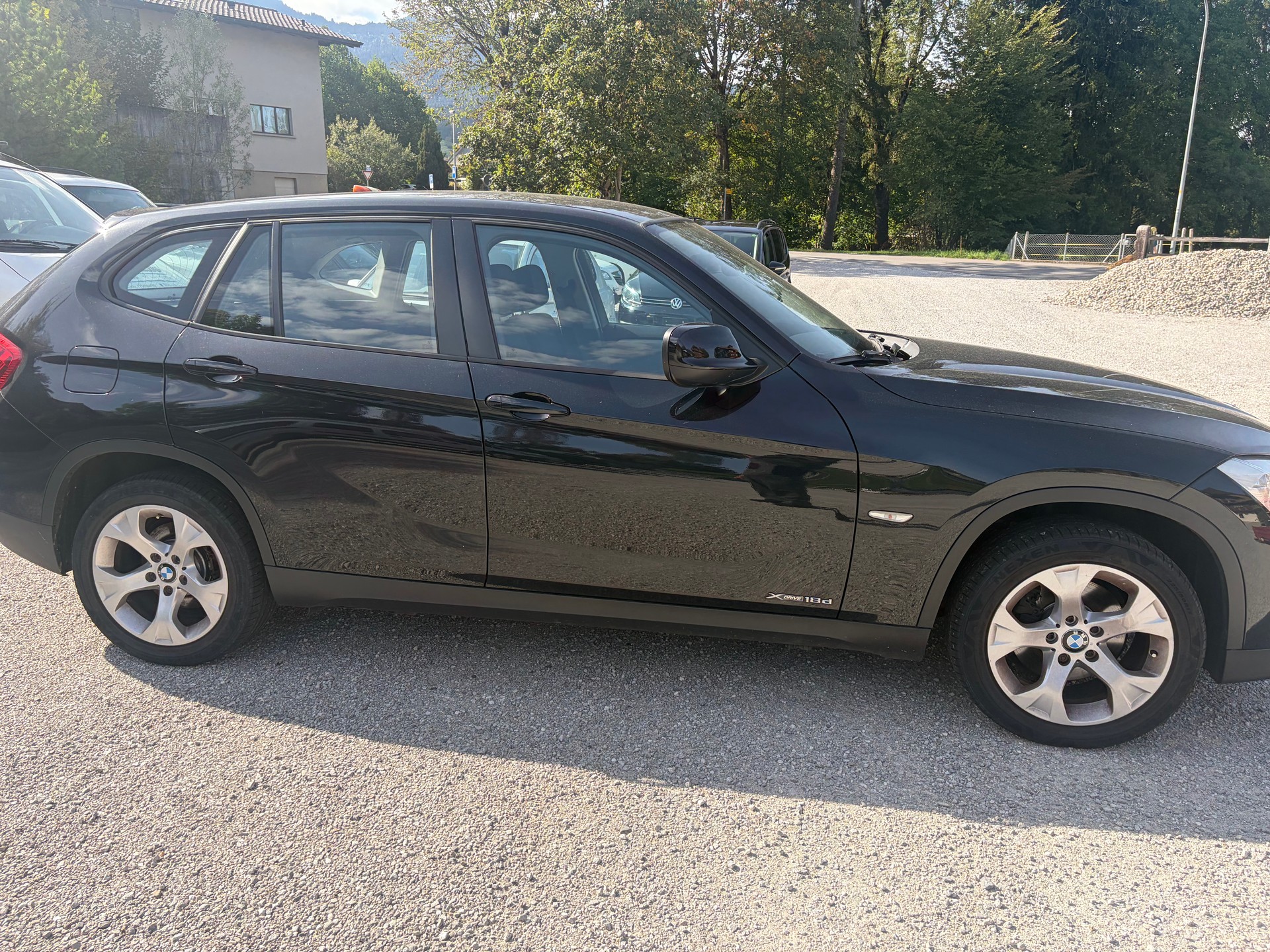 BMW X1 xDrive 18d-image-4