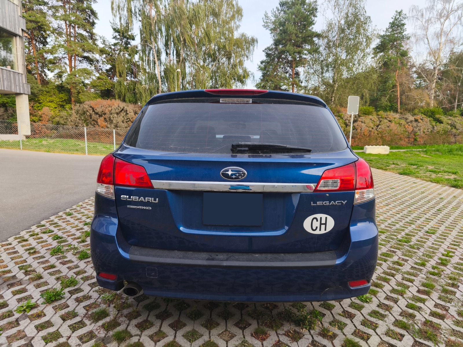 SUBARU Legacy 2.0i Swiss AWD-image-4