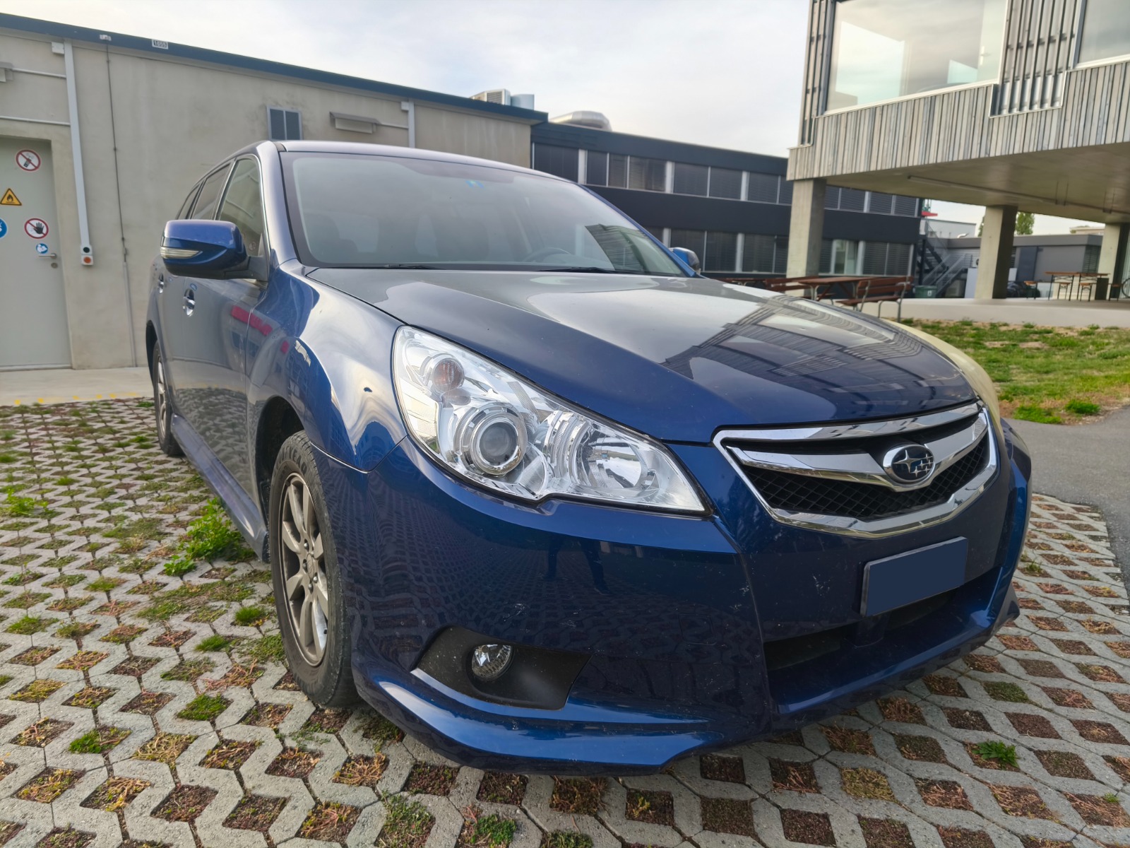 SUBARU Legacy 2.0i Swiss AWD-image-2