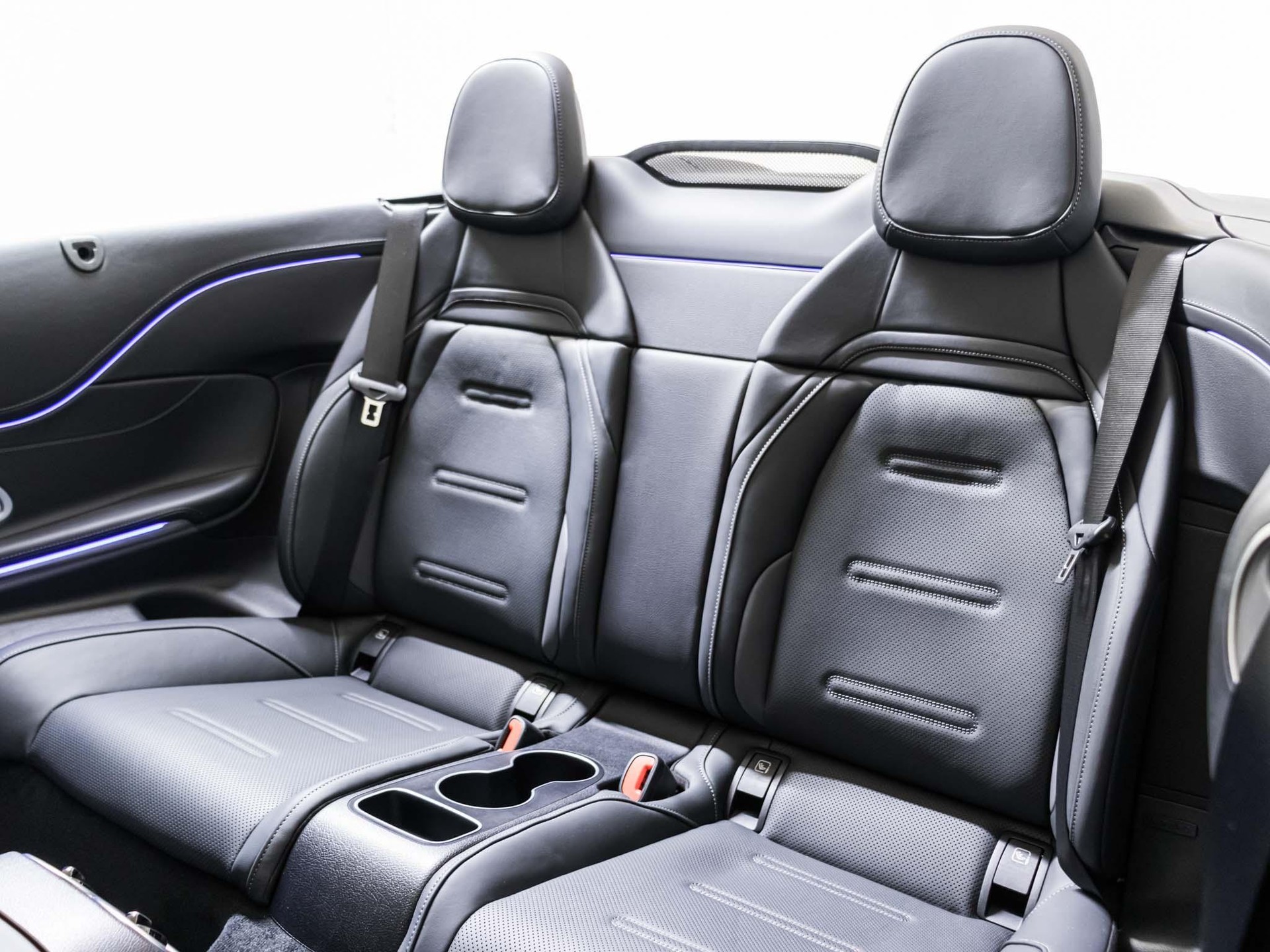 MERCEDES-BENZ CLE 53 AMG 4MATIC+ Cabriolet-image-7
