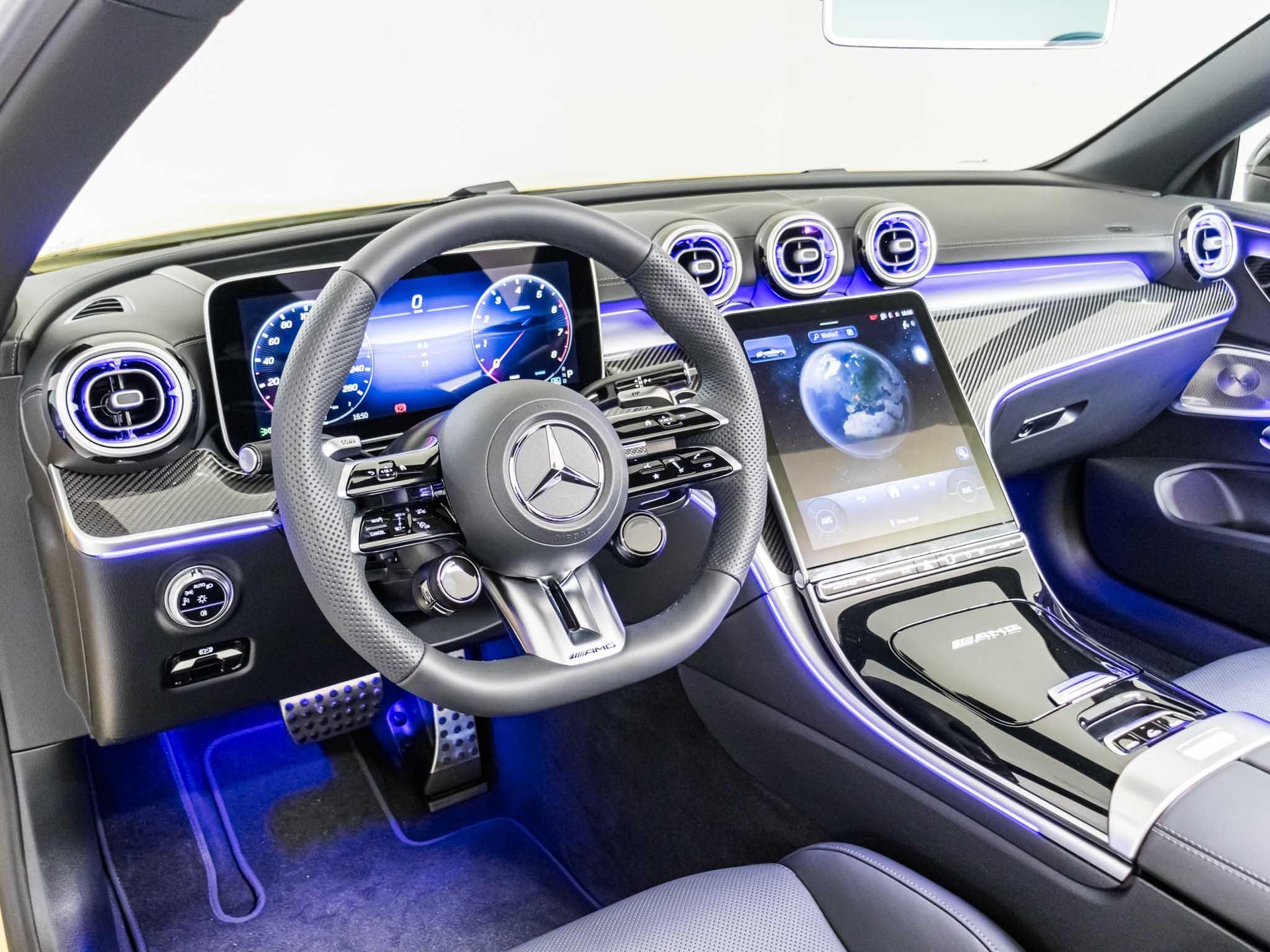 MERCEDES-BENZ CLE 53 AMG 4MATIC+ Cabriolet-image-8