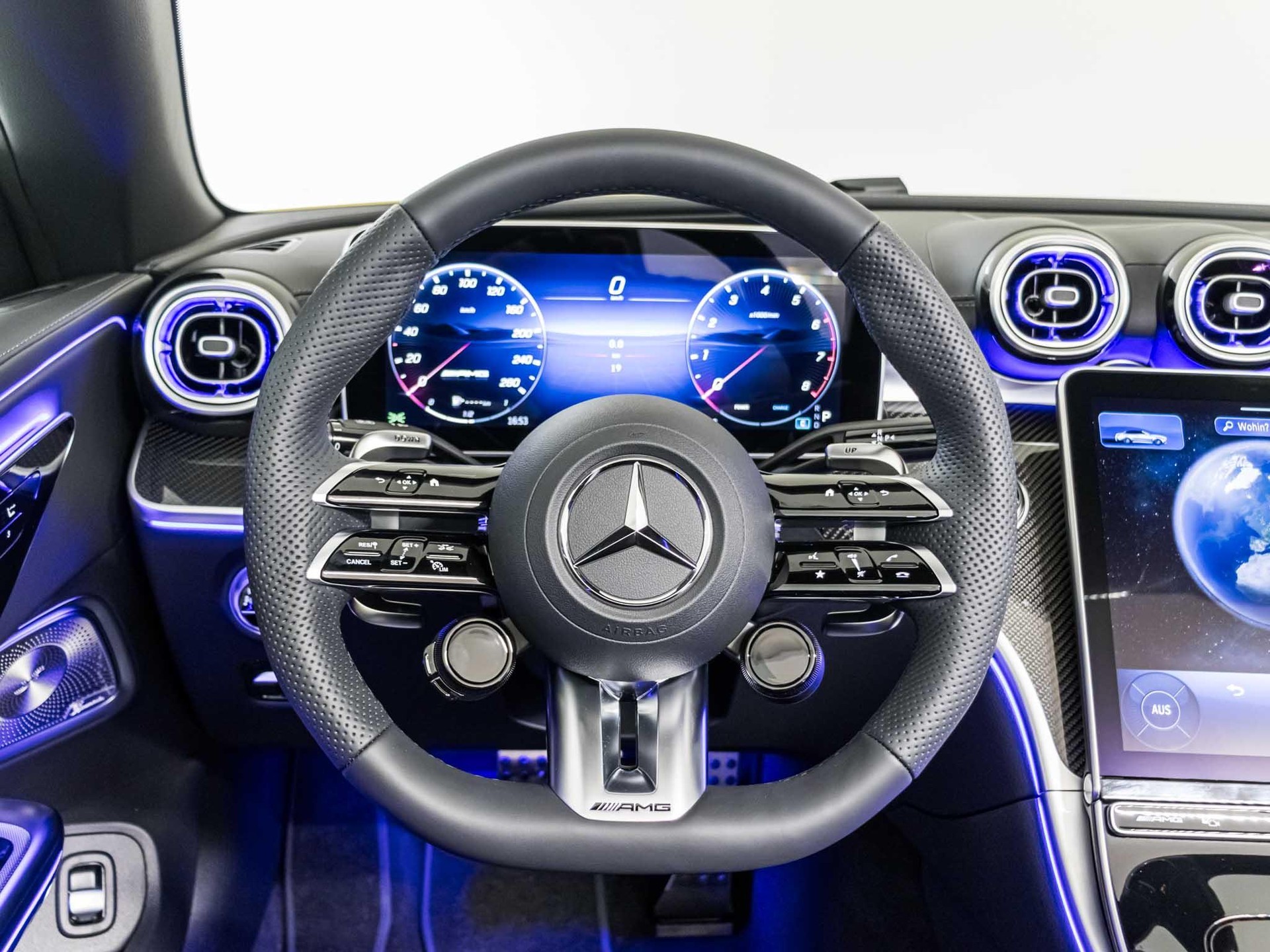 MERCEDES-BENZ CLE 53 AMG 4MATIC+ Cabriolet-image-10