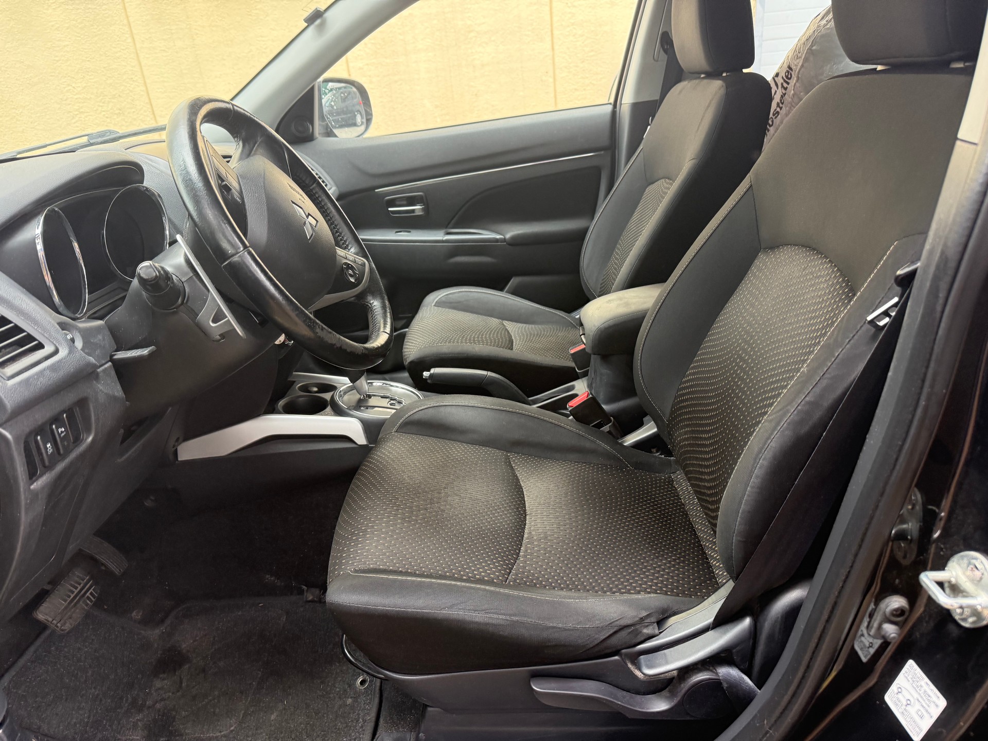 MITSUBISHI ASX 2.2 DID Intense 4WD Automatic-image-4