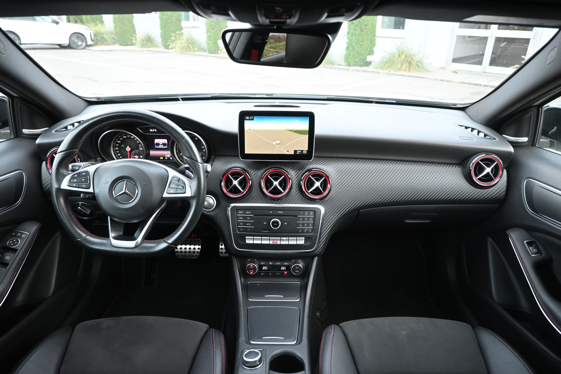 MERCEDES-BENZ A 250 SPORT 4 MATIC AMG LINE CH FAHRZEUG FRISCH AB MFK UND FRISCH AB SERVICE SOWIE BIS 10000KM GRATIS SERVICE-image-12