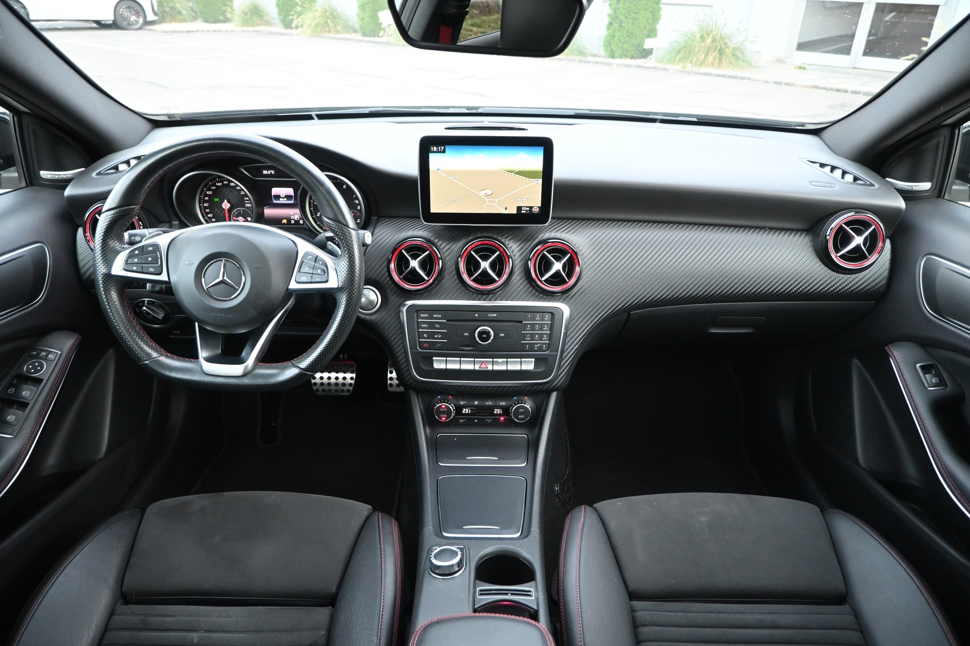 MERCEDES-BENZ A 250 SPORT 4 MATIC AMG LINE CH FAHRZEUG FRISCH AB MFK UND FRISCH AB SERVICE SOWIE BIS 10000KM GRATIS SERVICE-image-13
