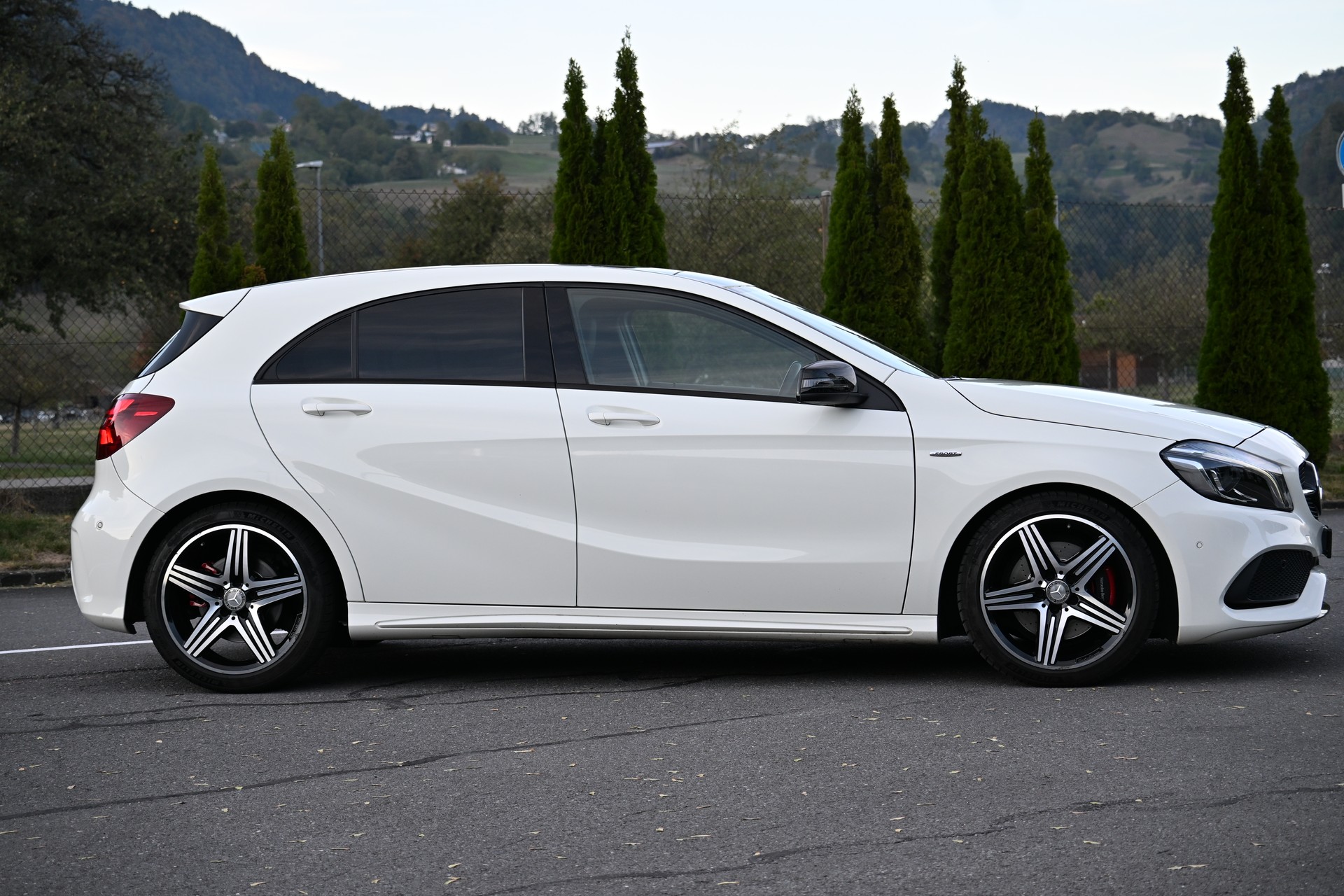 MERCEDES-BENZ A 250 SPORT 4 MATIC AMG LINE CH FAHRZEUG FRISCH AB MFK UND FRISCH AB SERVICE SOWIE BIS 10000KM GRATIS SERVICE-image-2