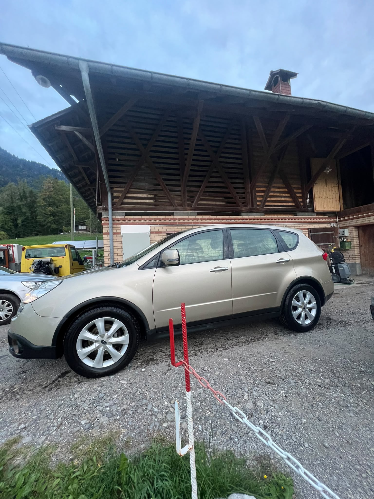 SUBARU Tribeca 3.0 AWD Executive-image-2