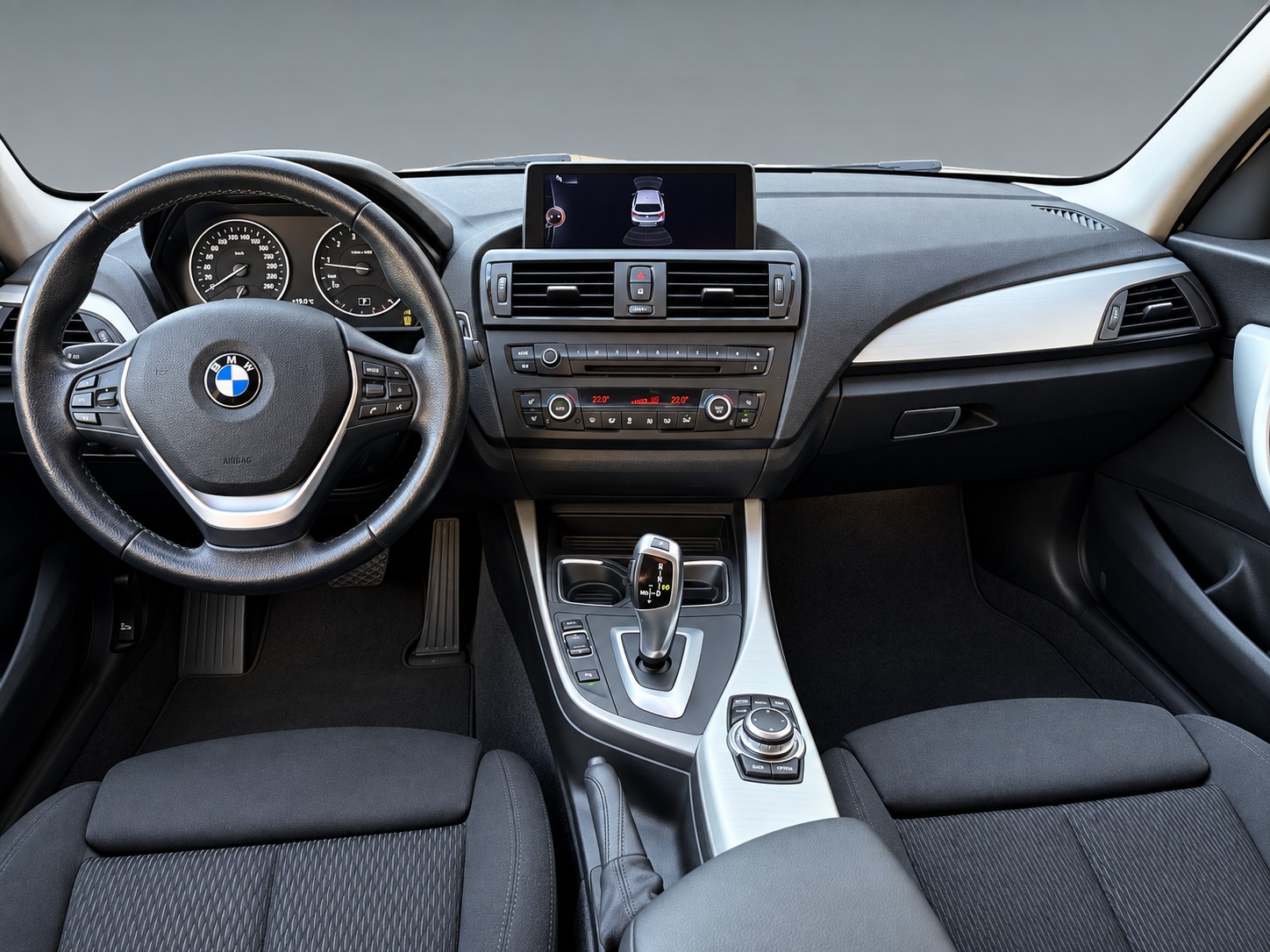 BMW 116i Steptronic *FRISCH MFK*FRISCH SERVICE*NEUE REIFEN*-image-9