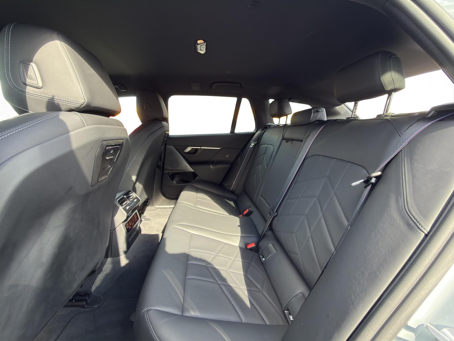 BMW 540d xDrive Touring M Sport PRO * BROOKLYN GRAU * ICONIC GLOW * BELÜFTETE SITZE *-image-29