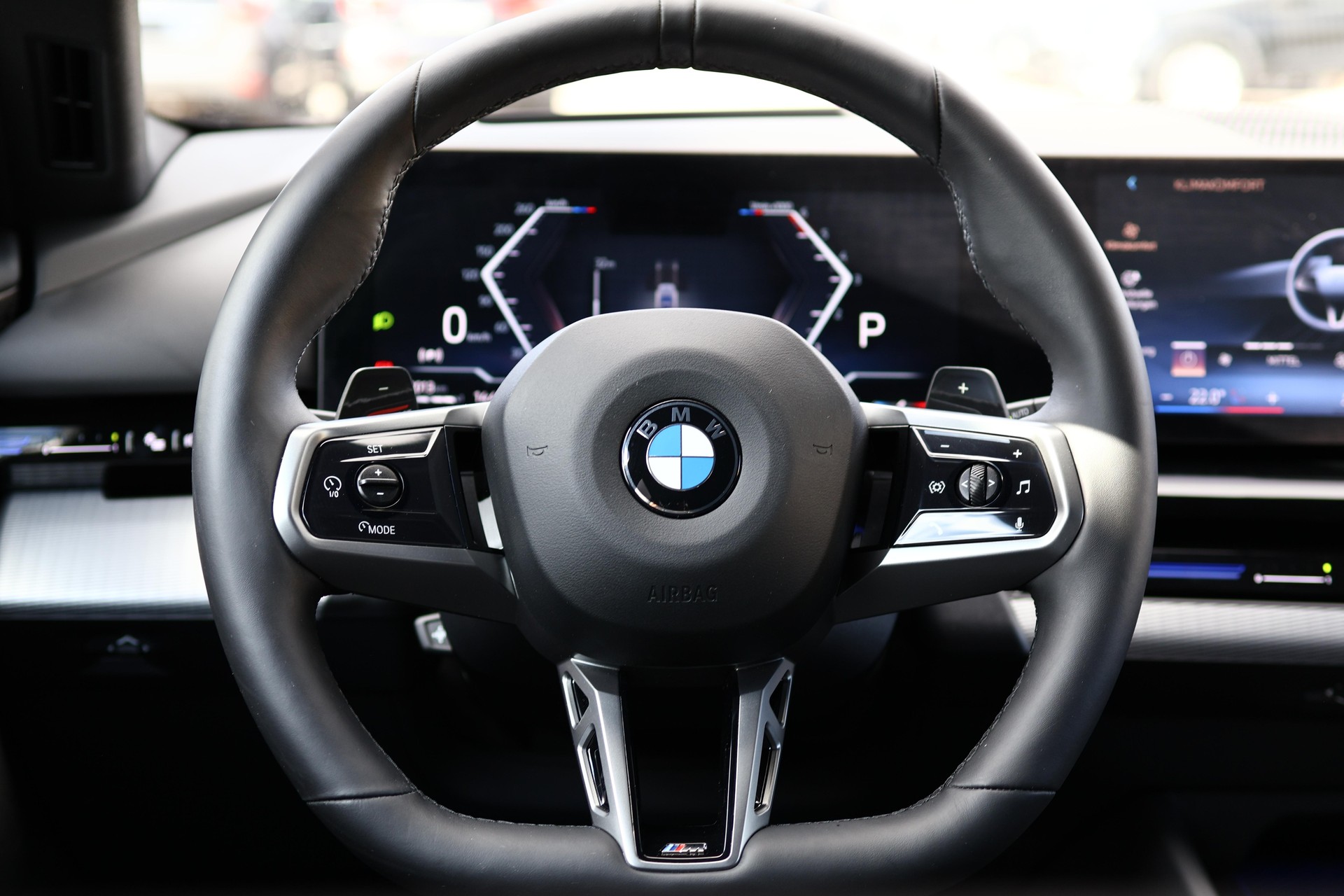 BMW 540d xDrive Touring M Sport PRO * BROOKLYN GRAU * ICONIC GLOW * BELÜFTETE SITZE *-image-18