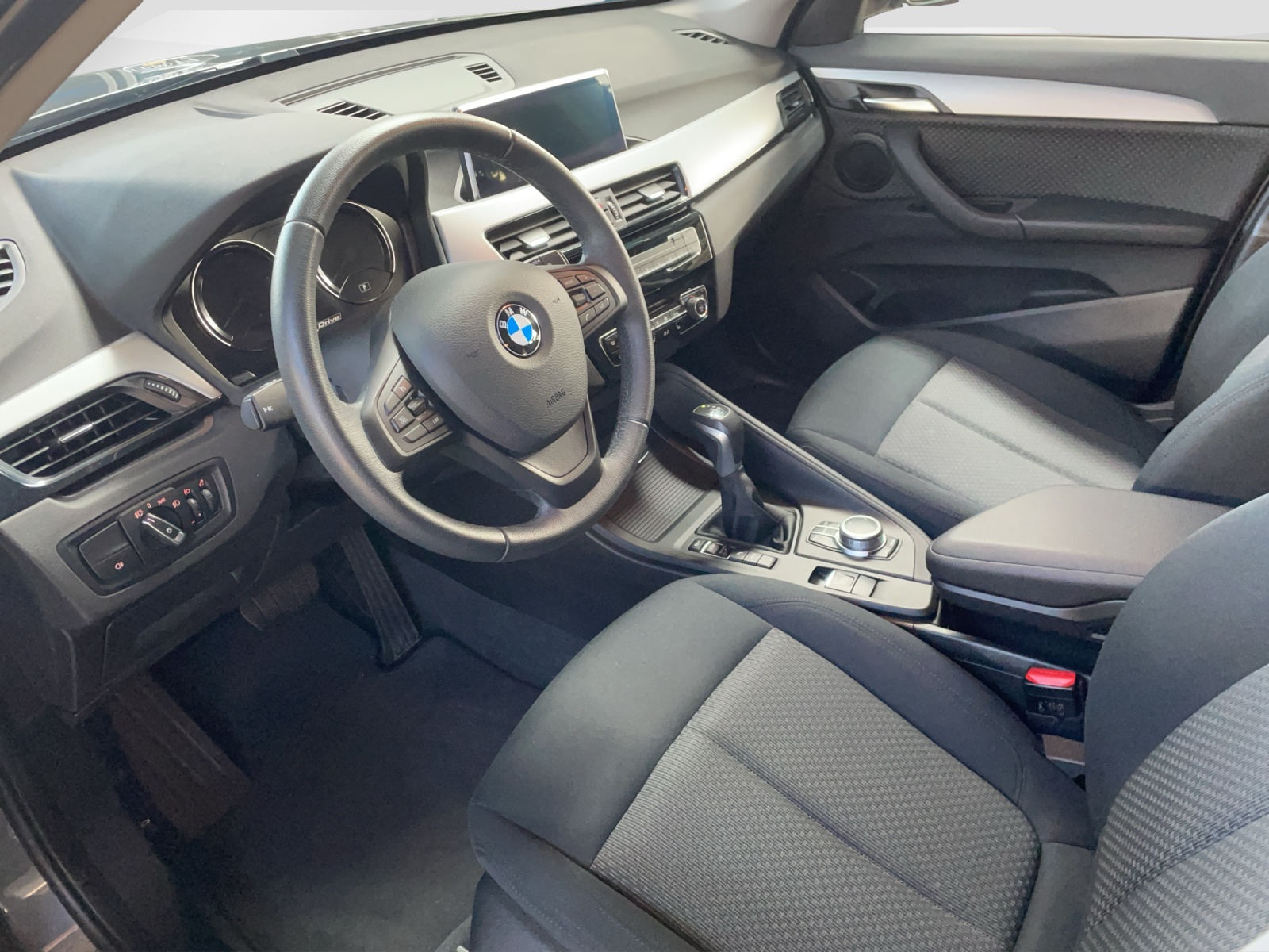 BMW X1 25e xDrive-image-8