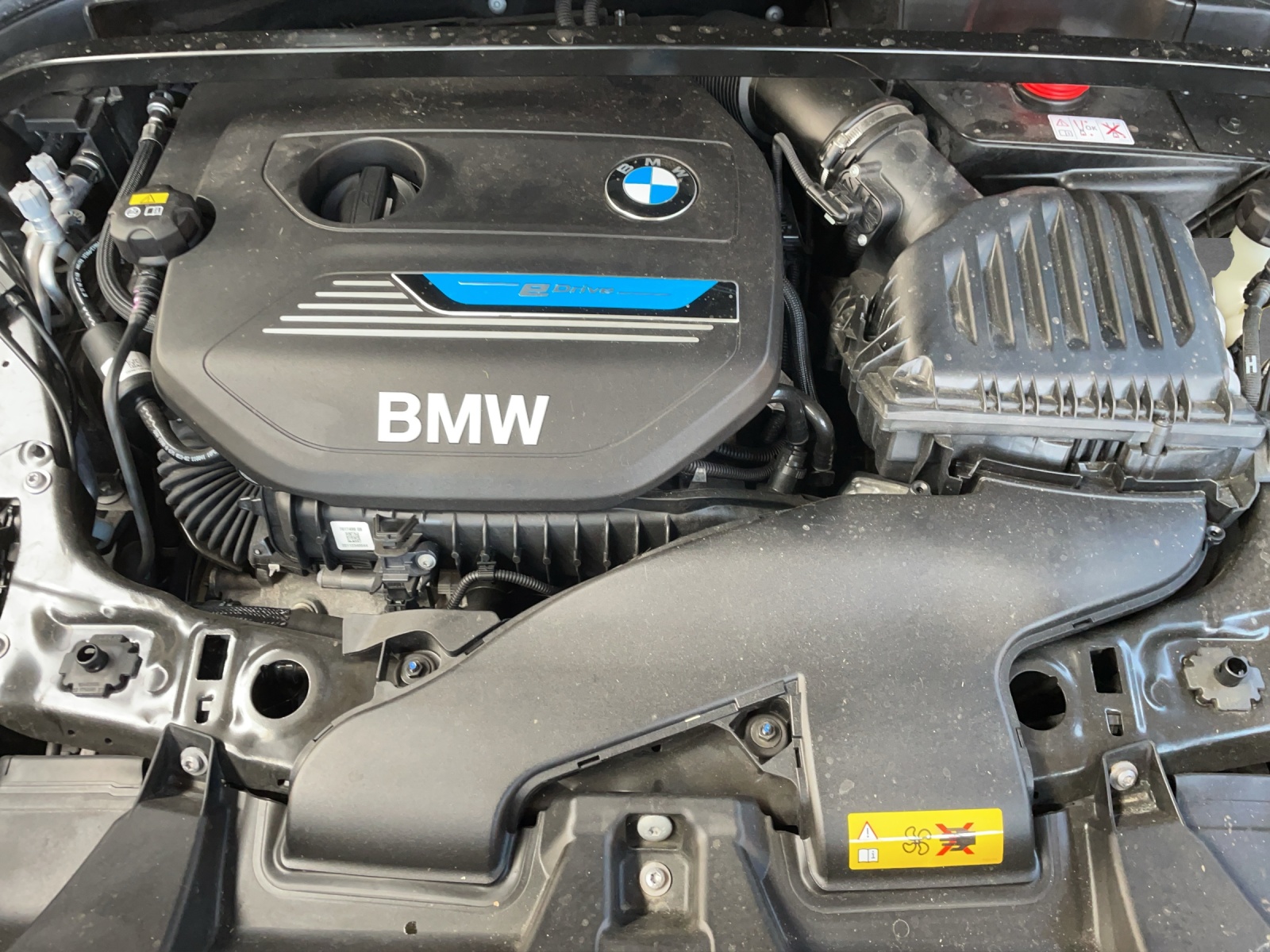 BMW X1 25e xDrive-image-16
