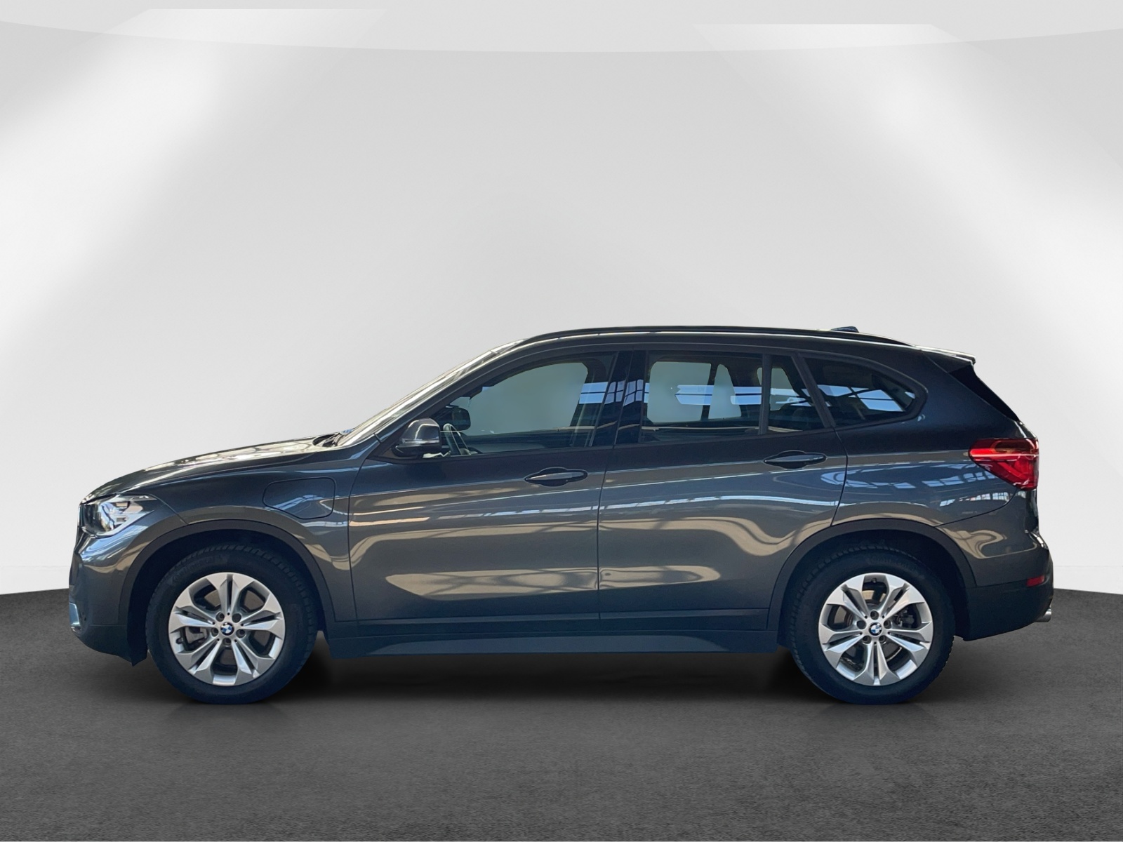 BMW X1 25e xDrive-image-3