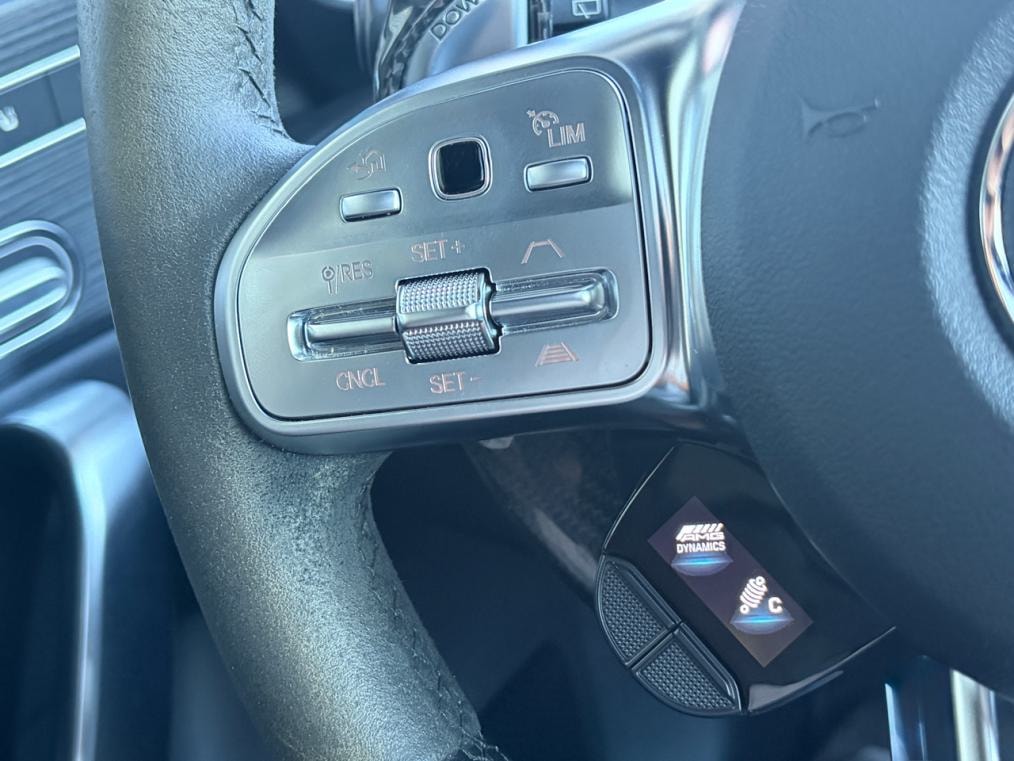 MERCEDES-BENZ A 35 AMG 4Matic Speedshift-image-6