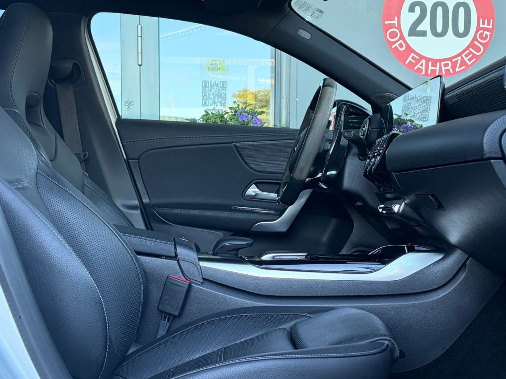 MERCEDES-BENZ A 35 AMG 4Matic Speedshift-image-10