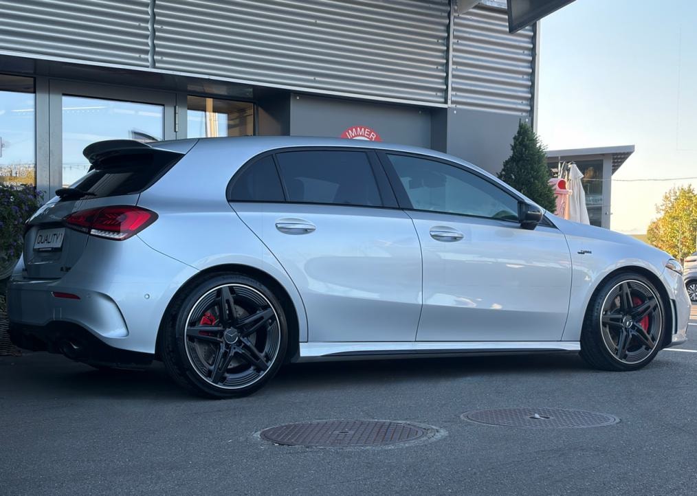 MERCEDES-BENZ A 35 AMG 4Matic Speedshift-image-2
