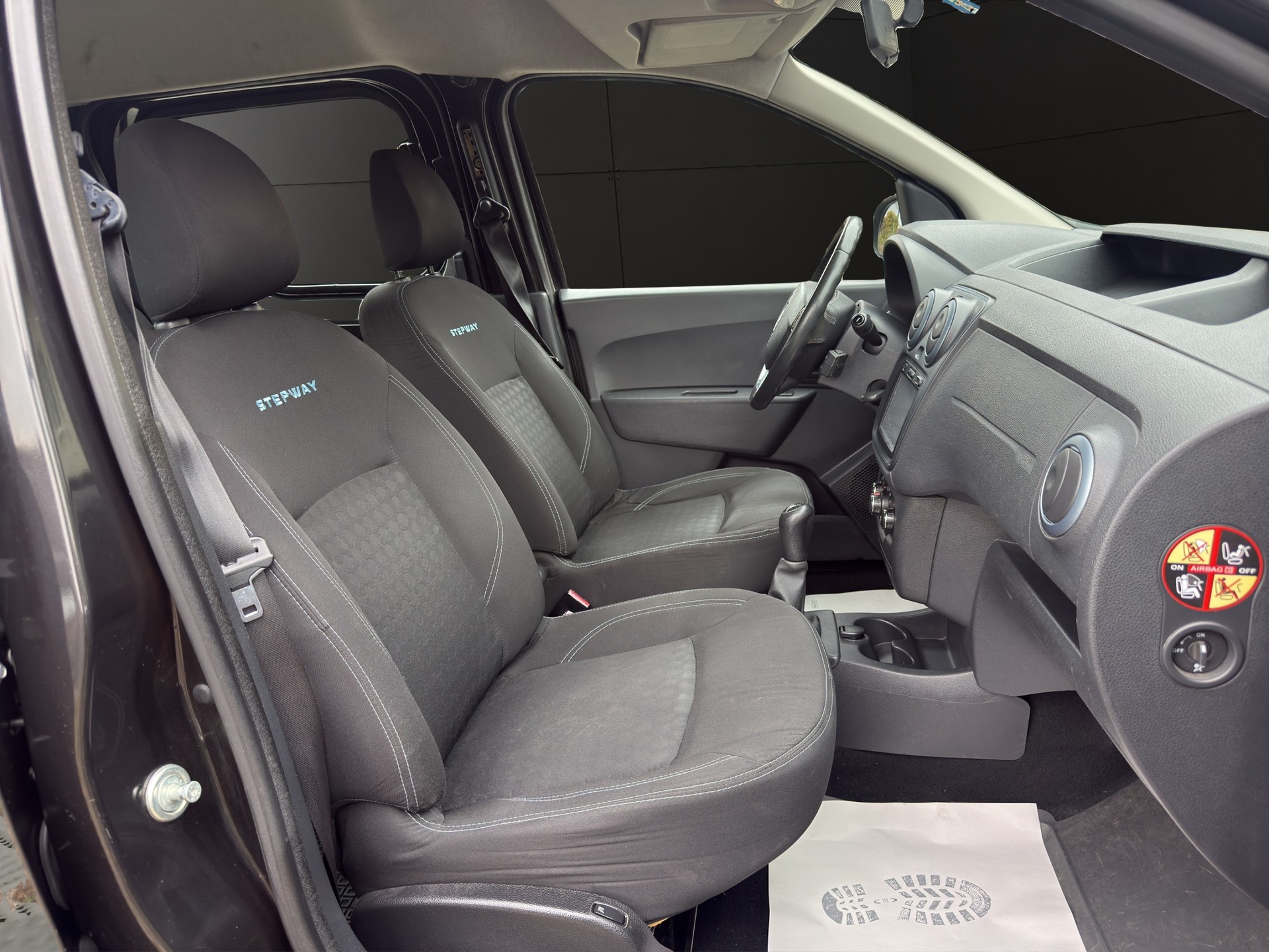 DACIA Dokker 1.2 T Stepway-image-10