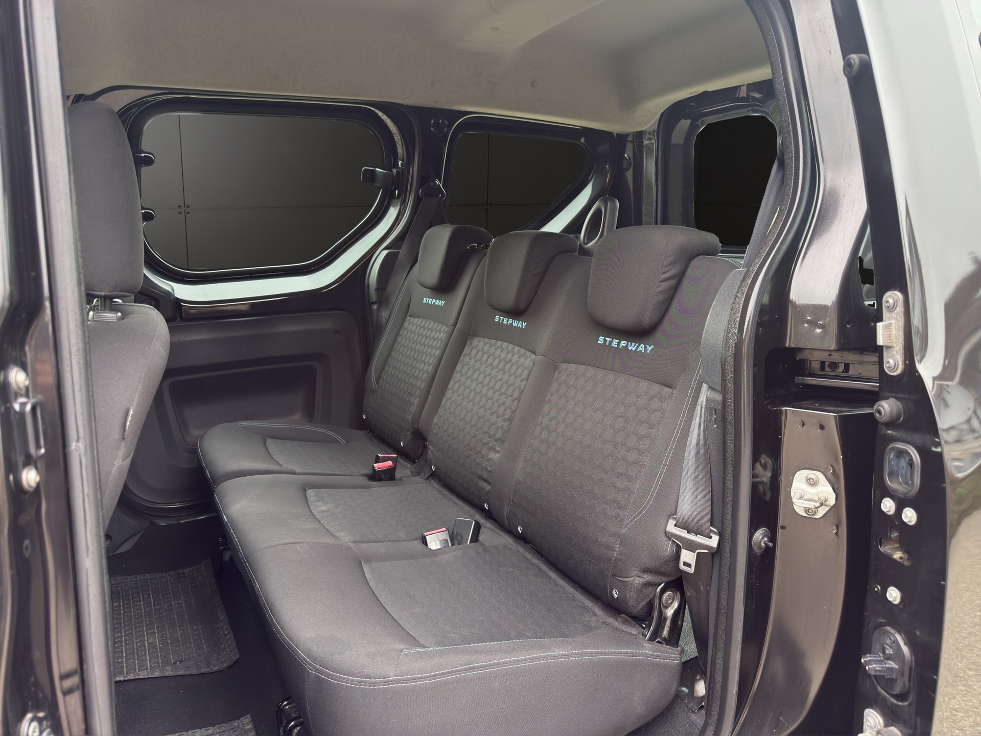 DACIA Dokker 1.2 T Stepway-image-13