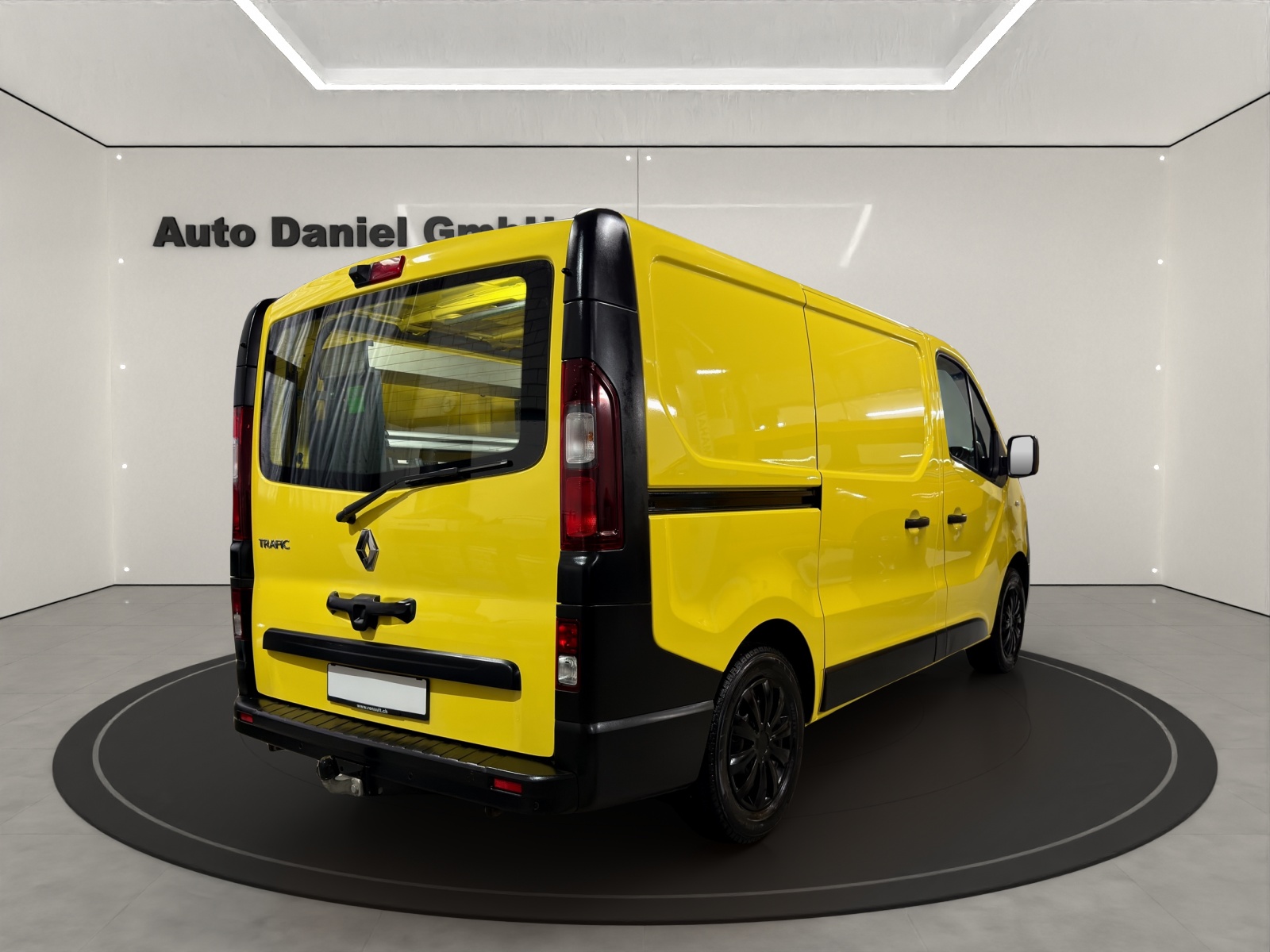 RENAULT Trafic 2.0 ENERGY dCi145 3.0t Business L1H1 ( AHK & Sortimo )-image-4