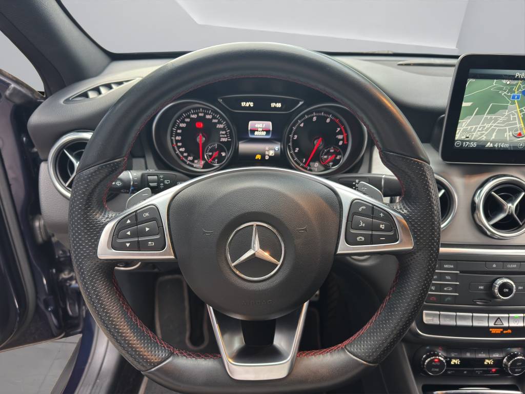 MERCEDES-BENZ GLA 250 AMG Line 4Matic 7G-DCT-image-12