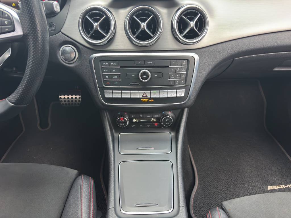 MERCEDES-BENZ GLA 250 AMG Line 4Matic 7G-DCT-image-6