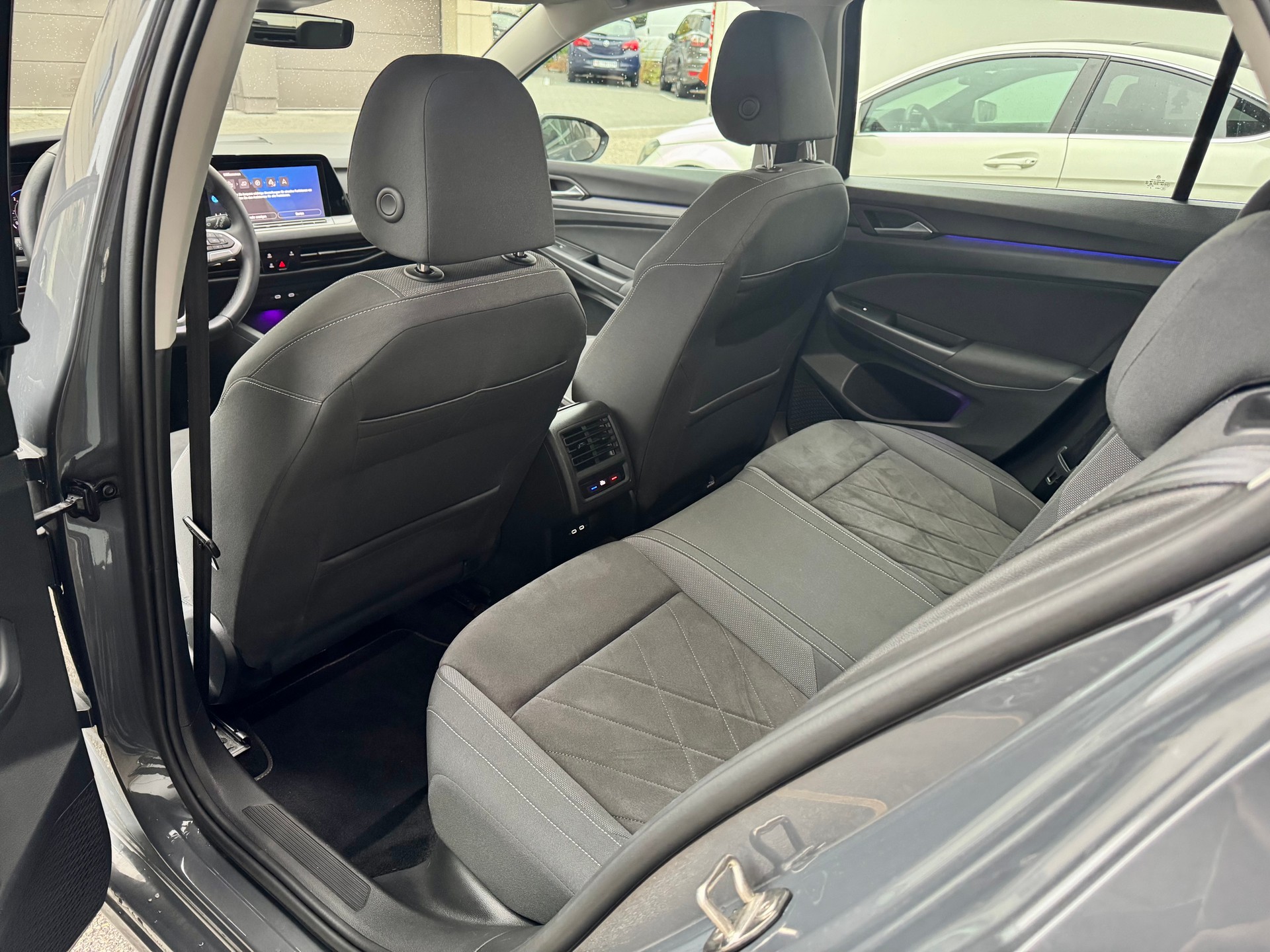 VW Golf 2.0 TDI Style DSG-image-8