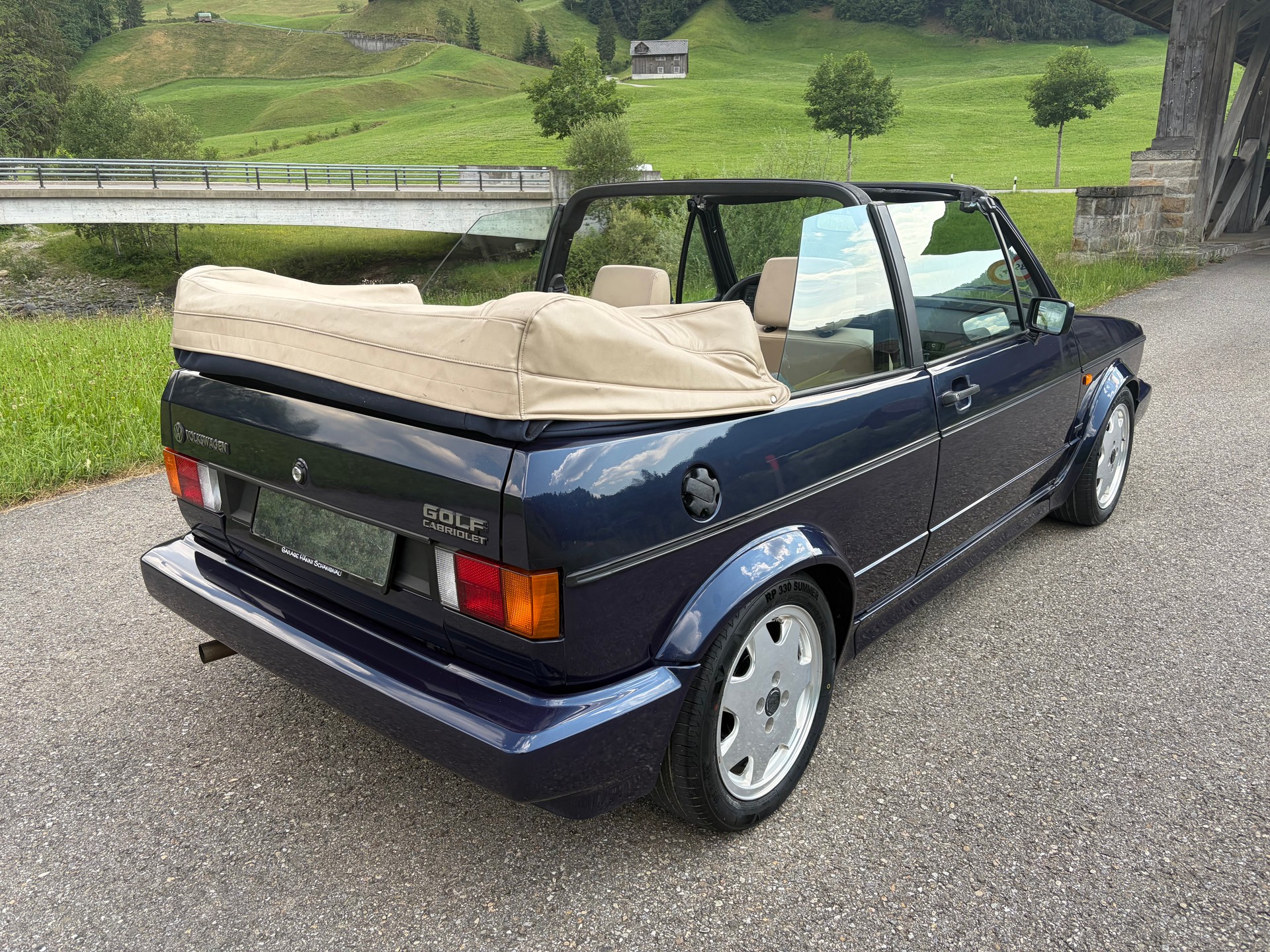 VW Golf Cabriolet 1800 Classic-Line Leder-image-6