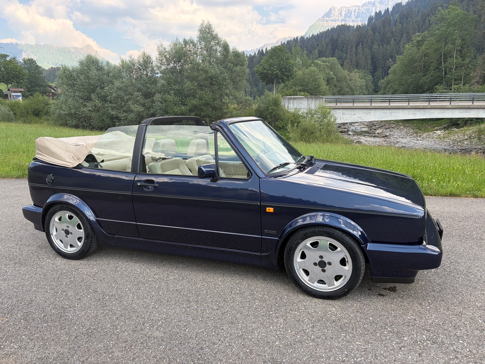 VW Golf Cabriolet 1800 Classic-Line Leder-image-4