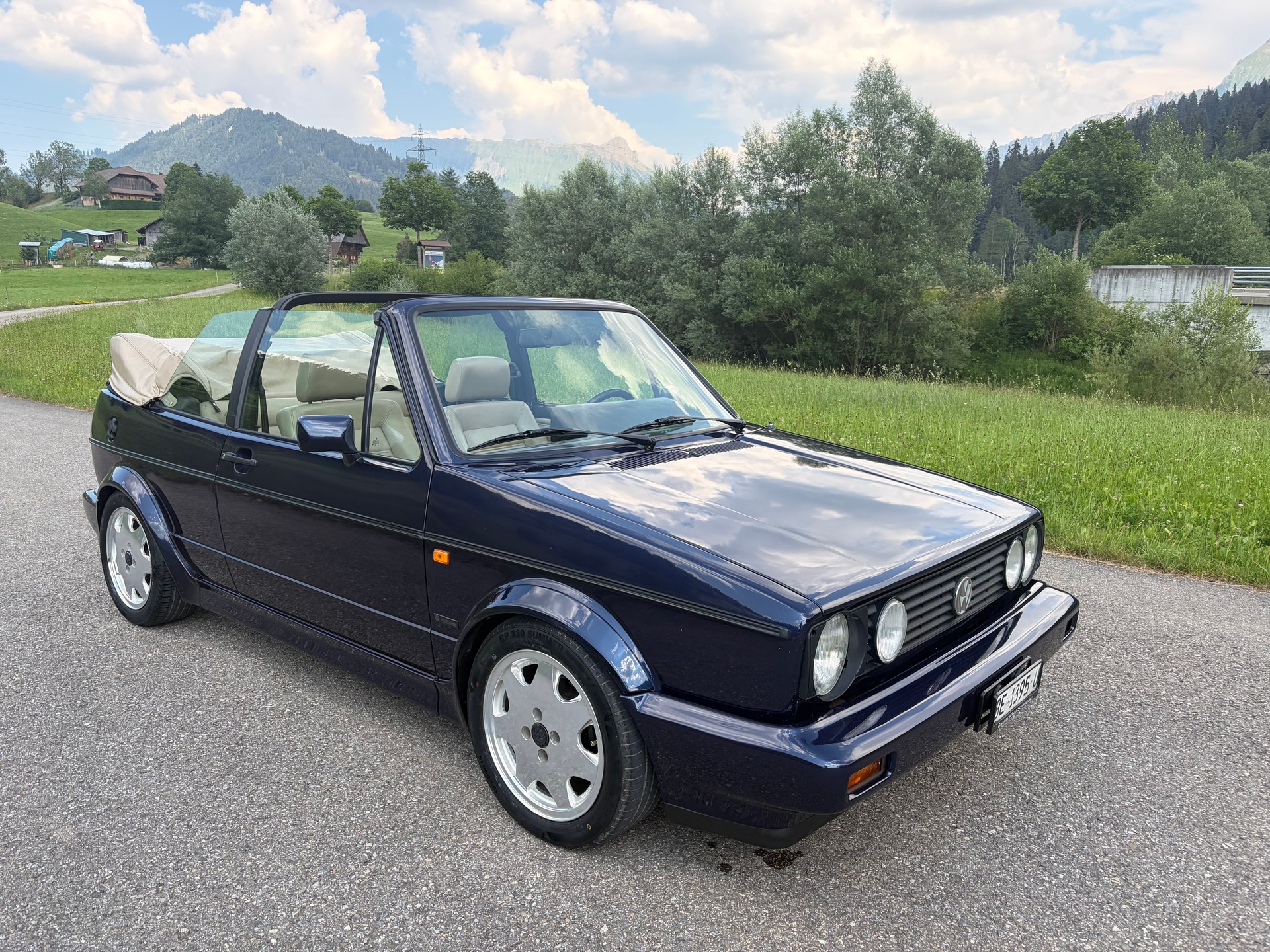 VW Golf Cabriolet 1800 Classic-Line Leder-image-3