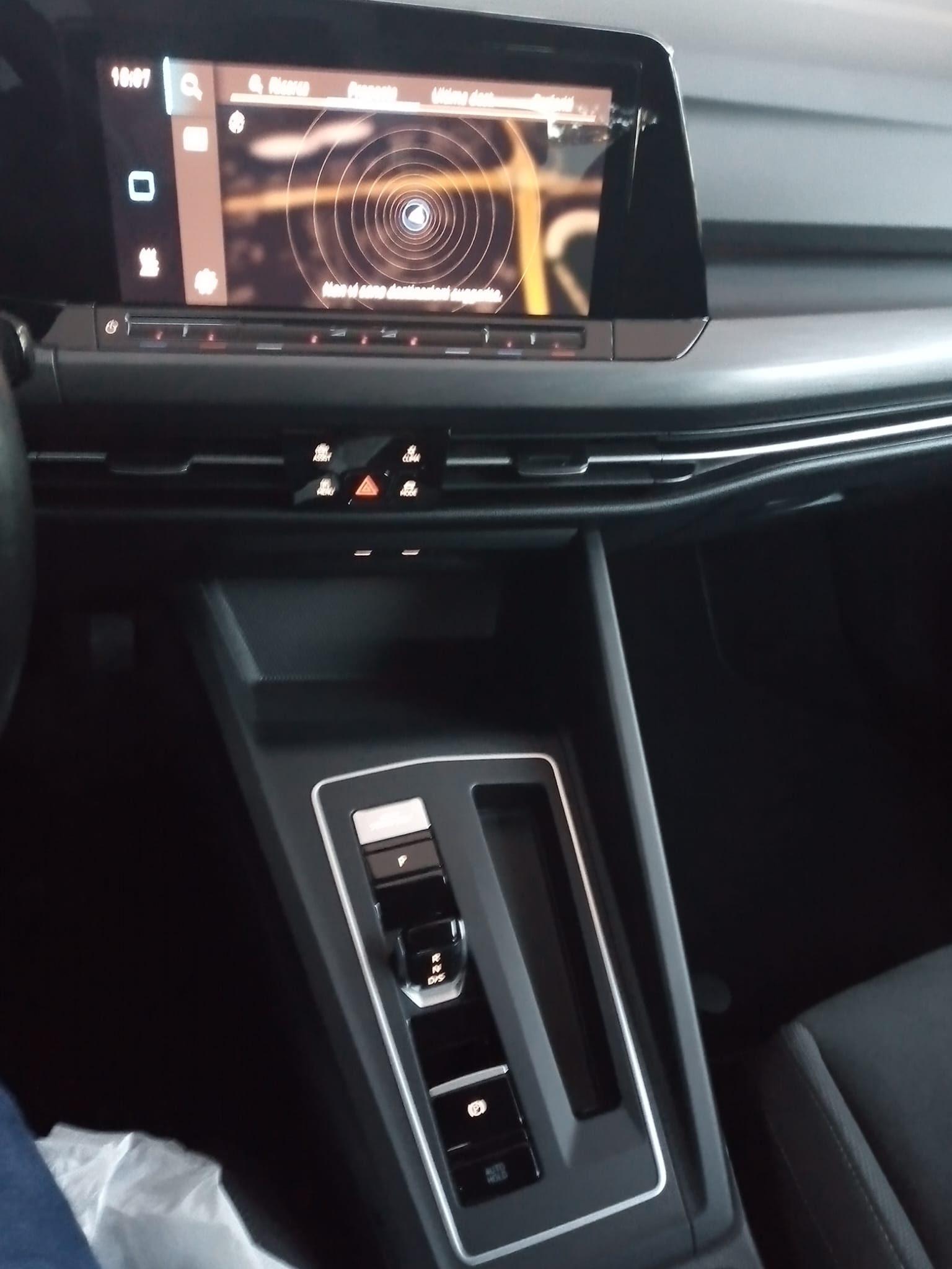 VW Golf 1.4 TSI PHEV Selection-image-8